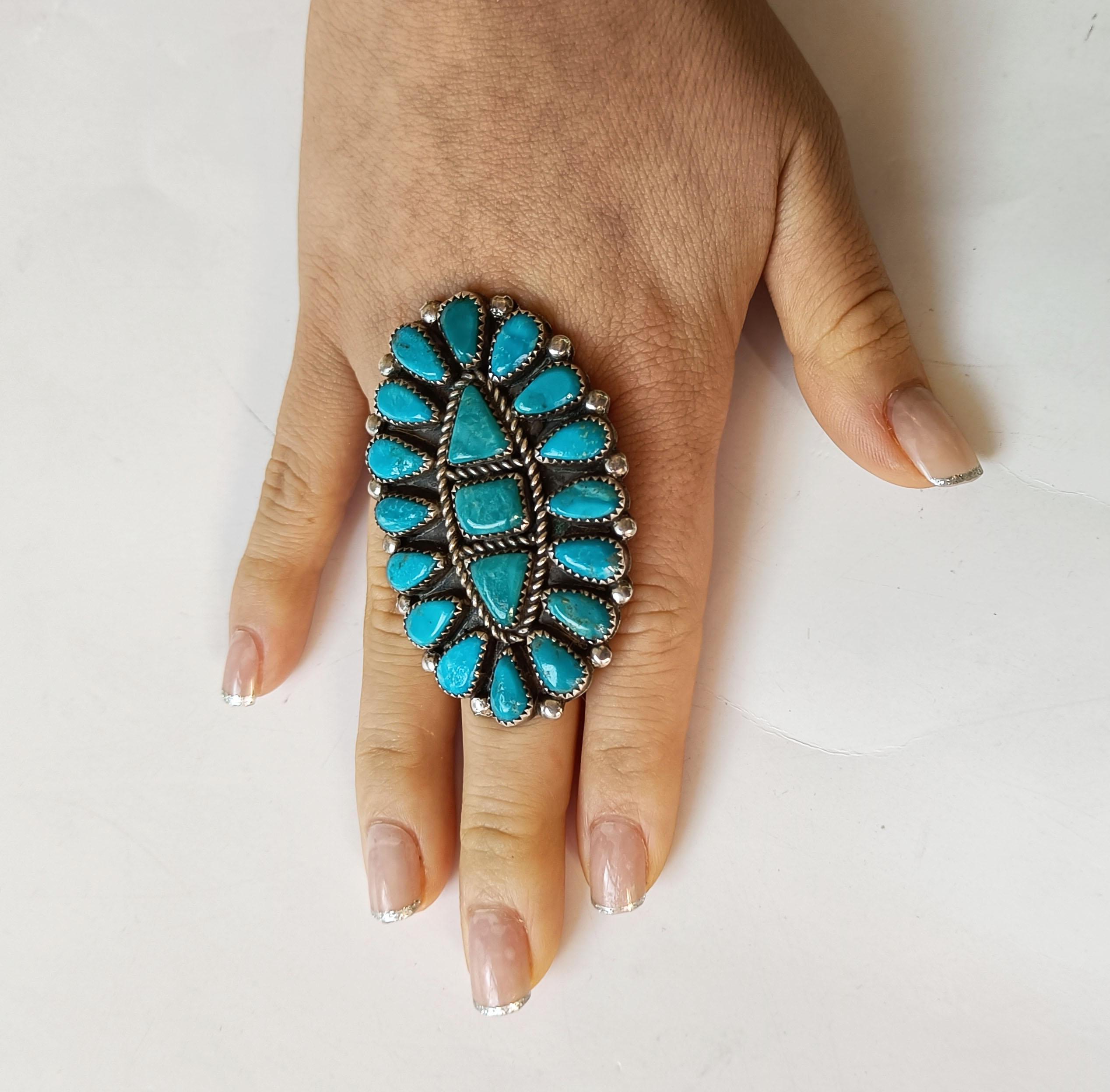 Großer Vintage Navajo-Ring aus türkisfarbenem Silber der amerikanischen Ureinwohner (Handgefertigt) im Angebot