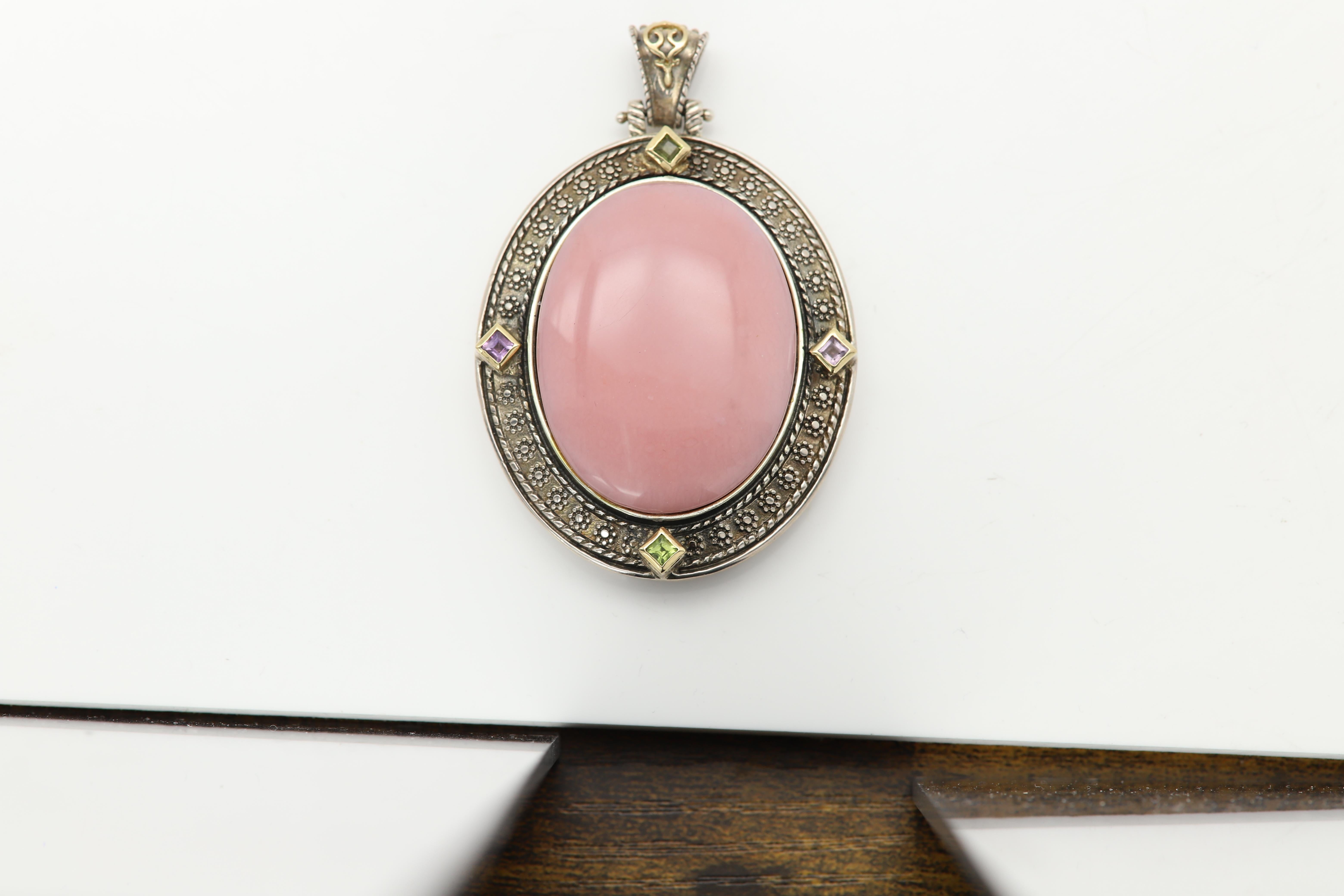 Taglio ovale Opale rosa grande ciondolo vintage in pietra naturale Argento 925 e 18k in vendita