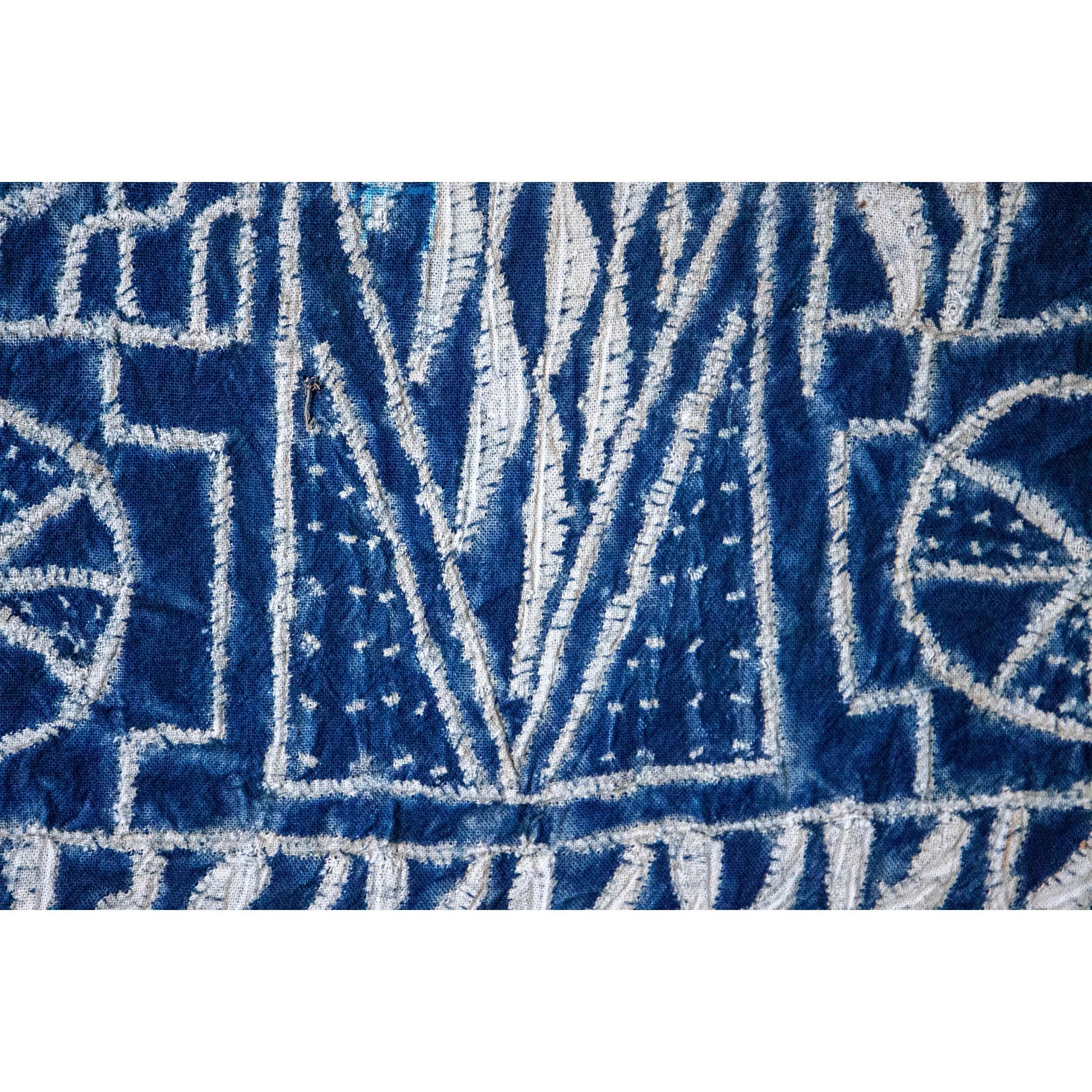 Large Vintage ‘Ndop’ Indigo Cloth or Textile Mid 20th C or Earlier   In Good Condition For Sale In AMSTERDAM, NH