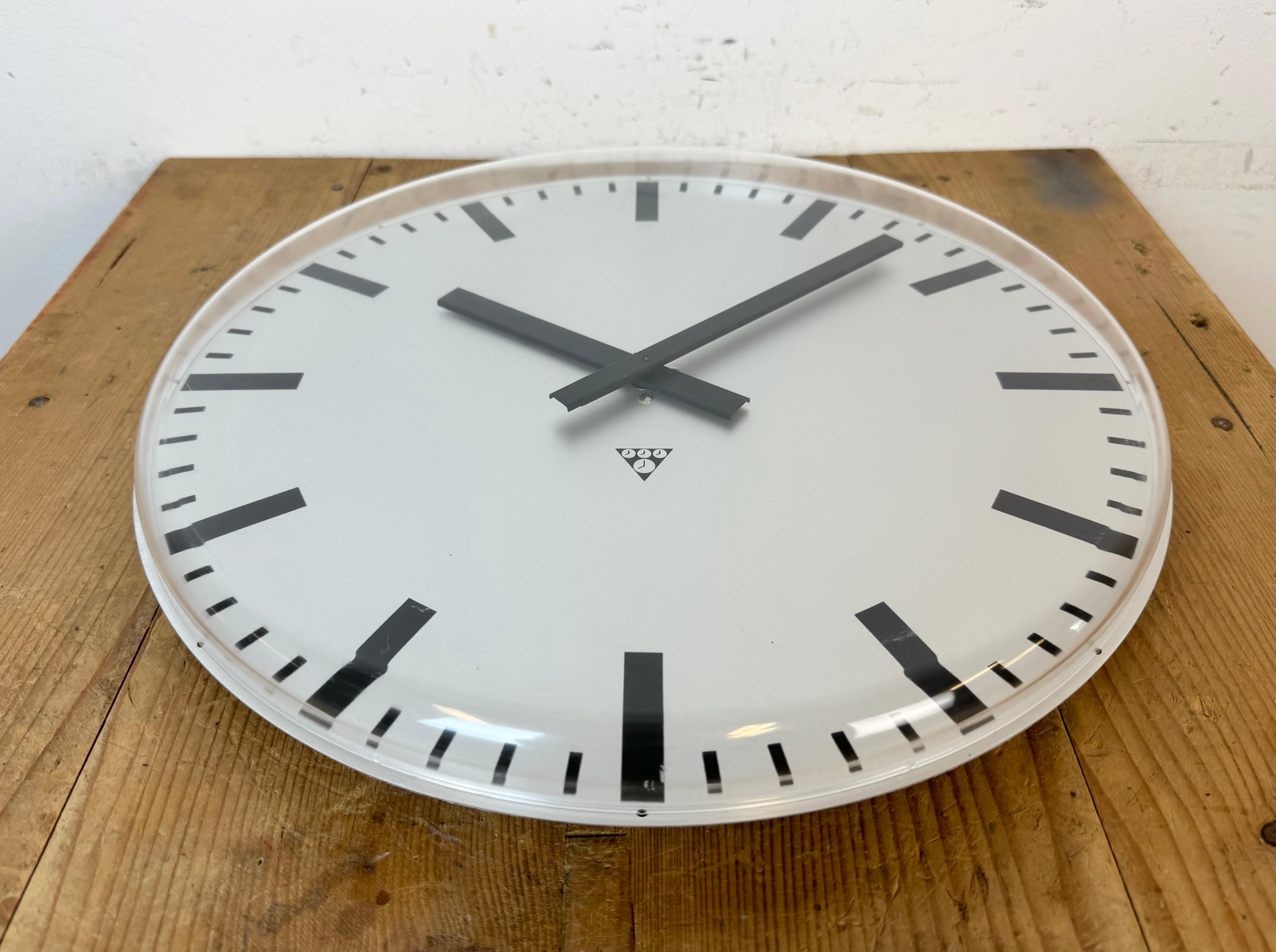 Large Vintage Office Wall Clock from Pragotron, 1980s For Sale 1