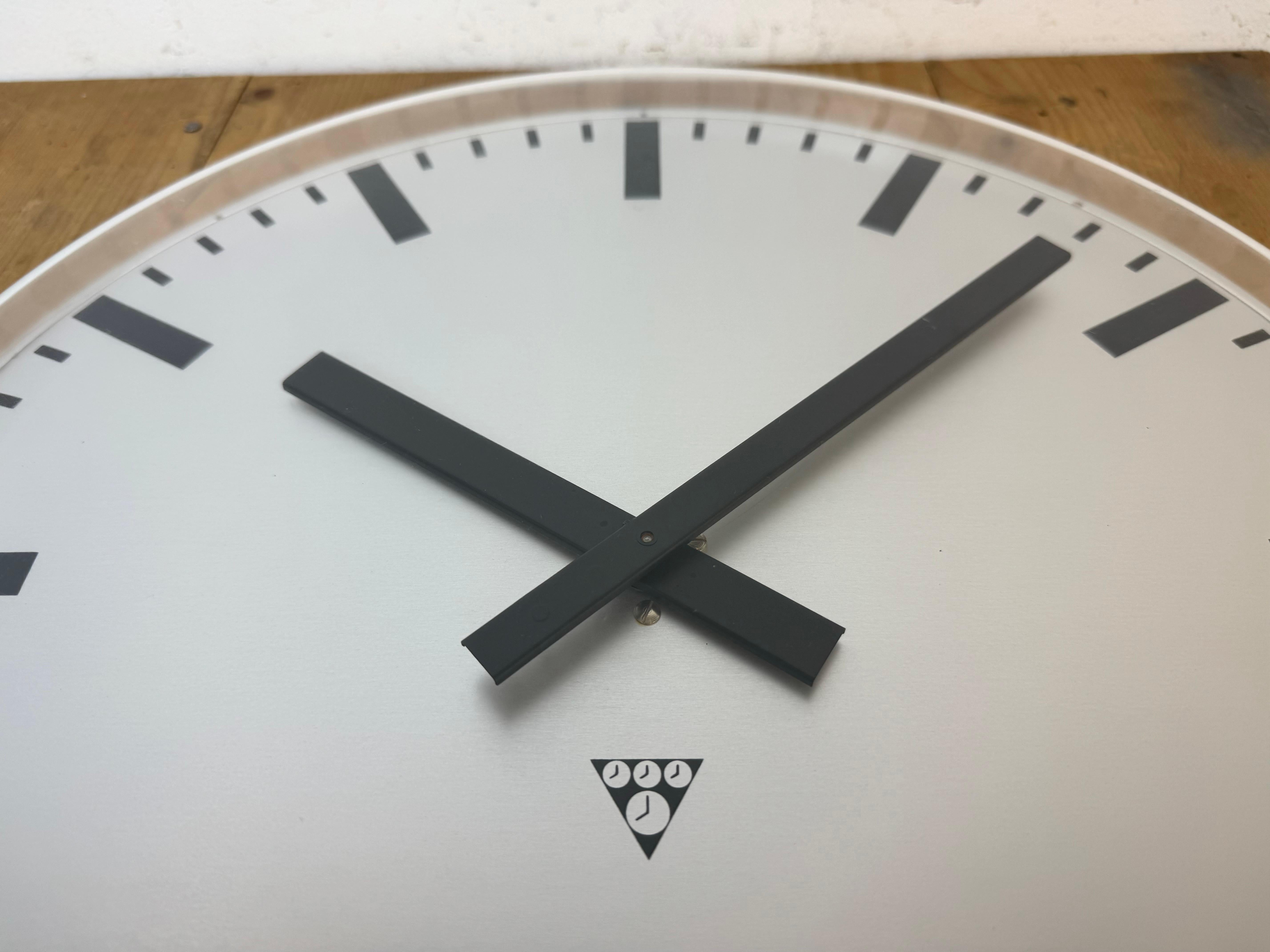 Large Vintage Office Wall Clock from Pragotron, 1980s For Sale 2