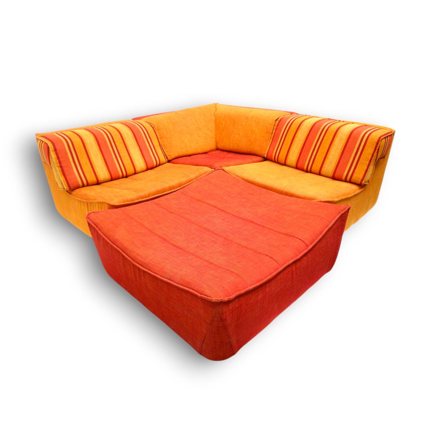 Large vintage orange modular sofa from Chateau d'Ax In Good Condition In Breda, NB