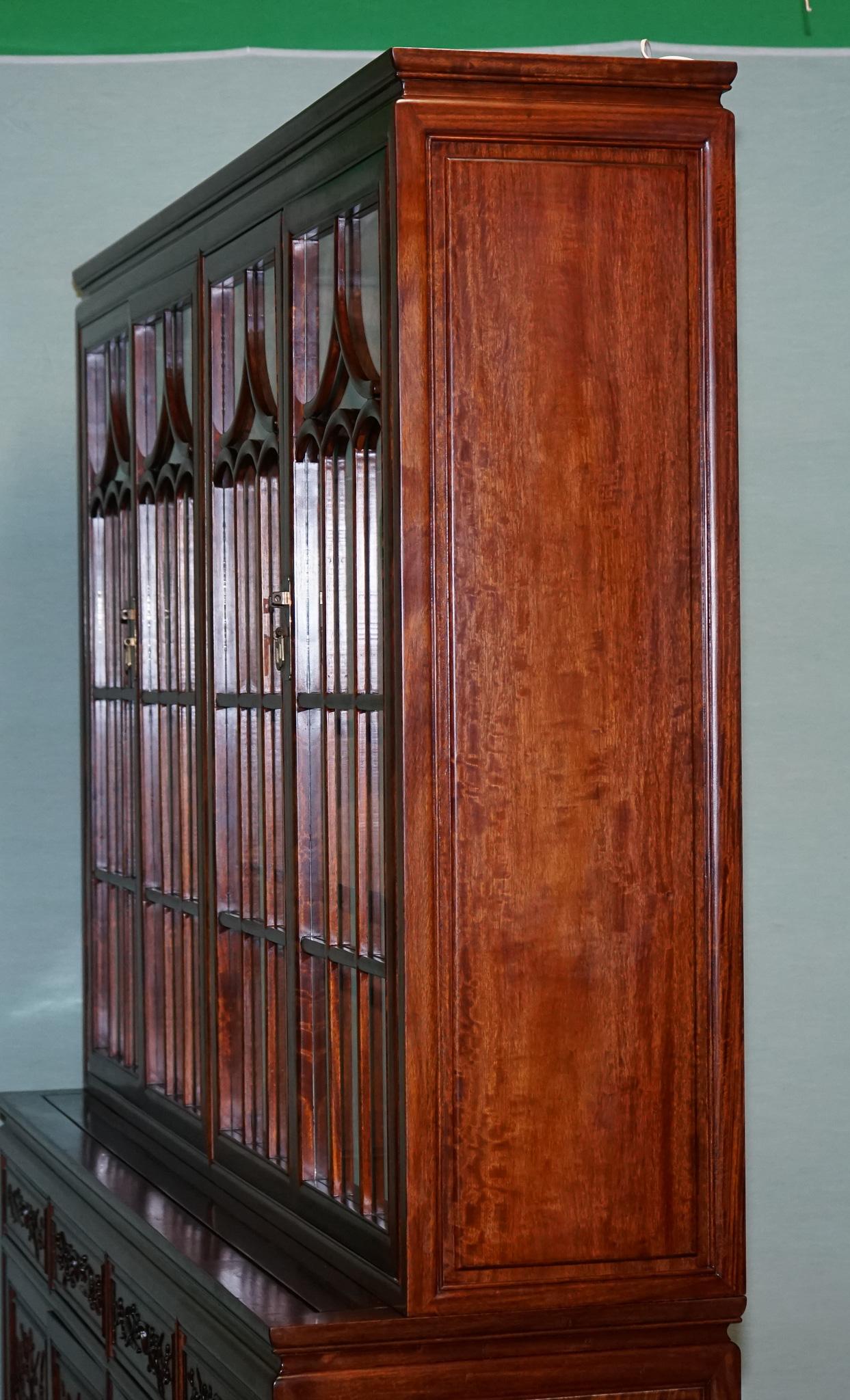 LARGE VINTAGE ORIENTAL CHINESE CARVED SOLID BOOKCASE DISPLAY CABINET WITH LiGHTS For Sale 8
