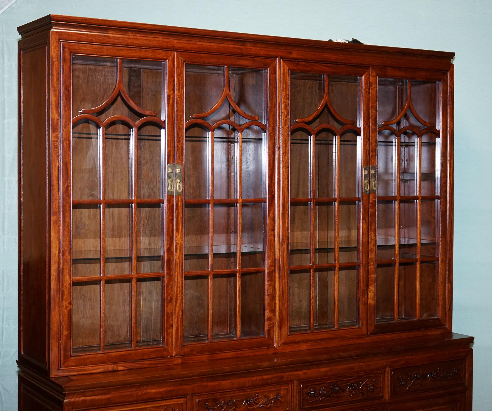 LARGE VINTAGE ORIENTAL CHINESE CARVED SOLID BOOKCASE DISPLAY CABINET WITH LiGHTS For Sale 9