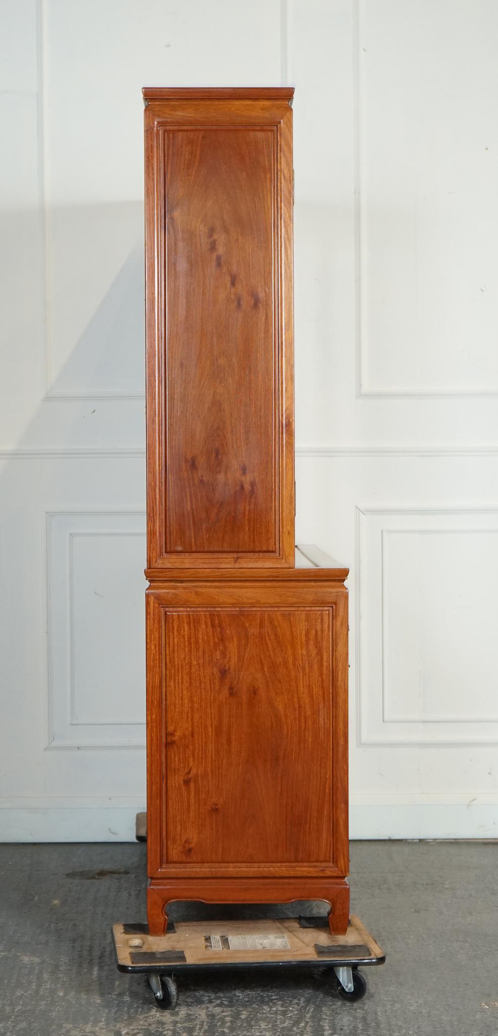LARGE VINTAGE ORIENTAL CHINESE CARVED SOLID HARDWOOD BOOKCASE DISPLAY CABiNET 5