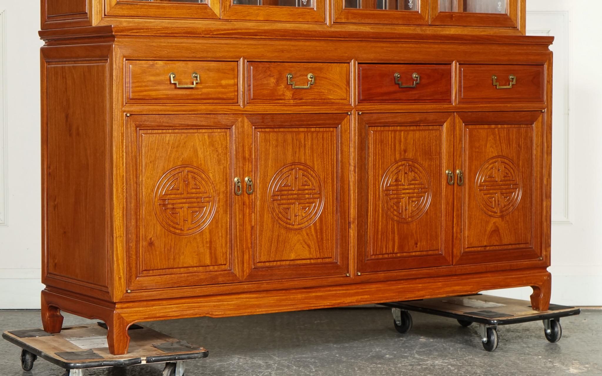 British LARGE VINTAGE ORIENTAL CHINESE CARVED SOLID HARDWOOD BOOKCASE DISPLAY CABiNET