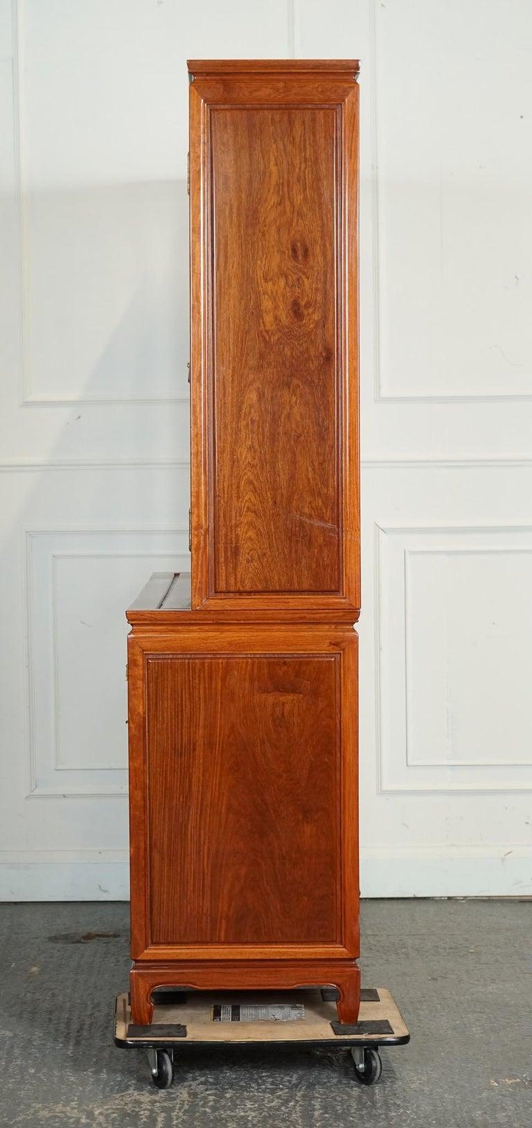Hand-Crafted LARGE VINTAGE ORIENTAL CHINESE CARVED SOLID HARDWOOD BOOKCASE DISPLAY CABiNET For Sale