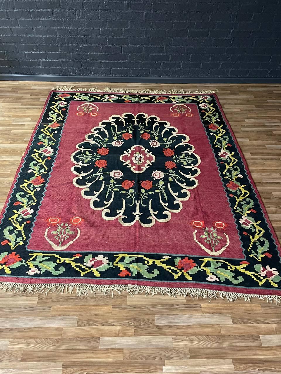 Großer orientalischer handgewebter Vintage-Kelim-Teppich aus Wolle (Türkisch) im Angebot