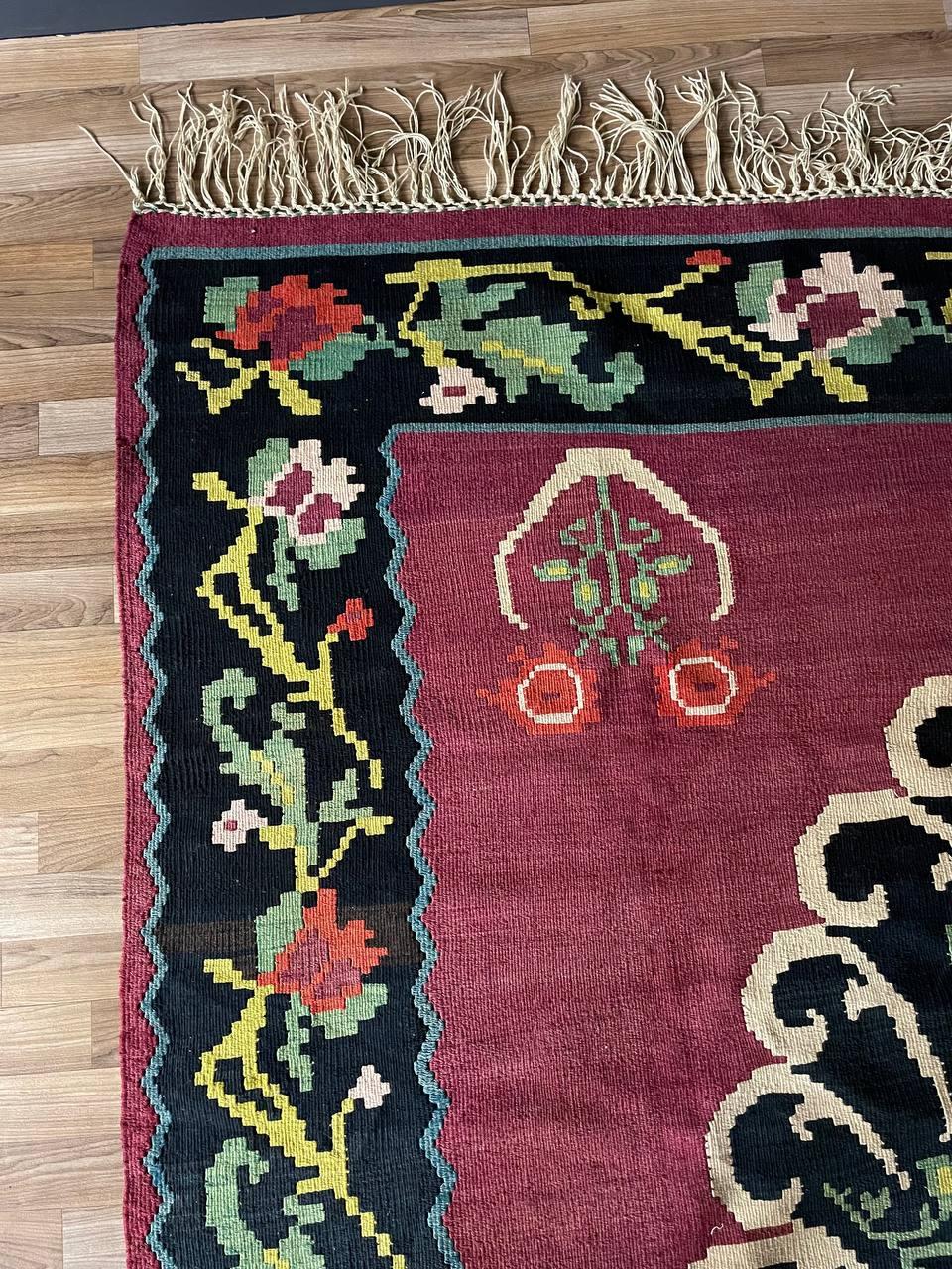 Großer orientalischer handgewebter Vintage-Kelim-Teppich aus Wolle im Angebot 1
