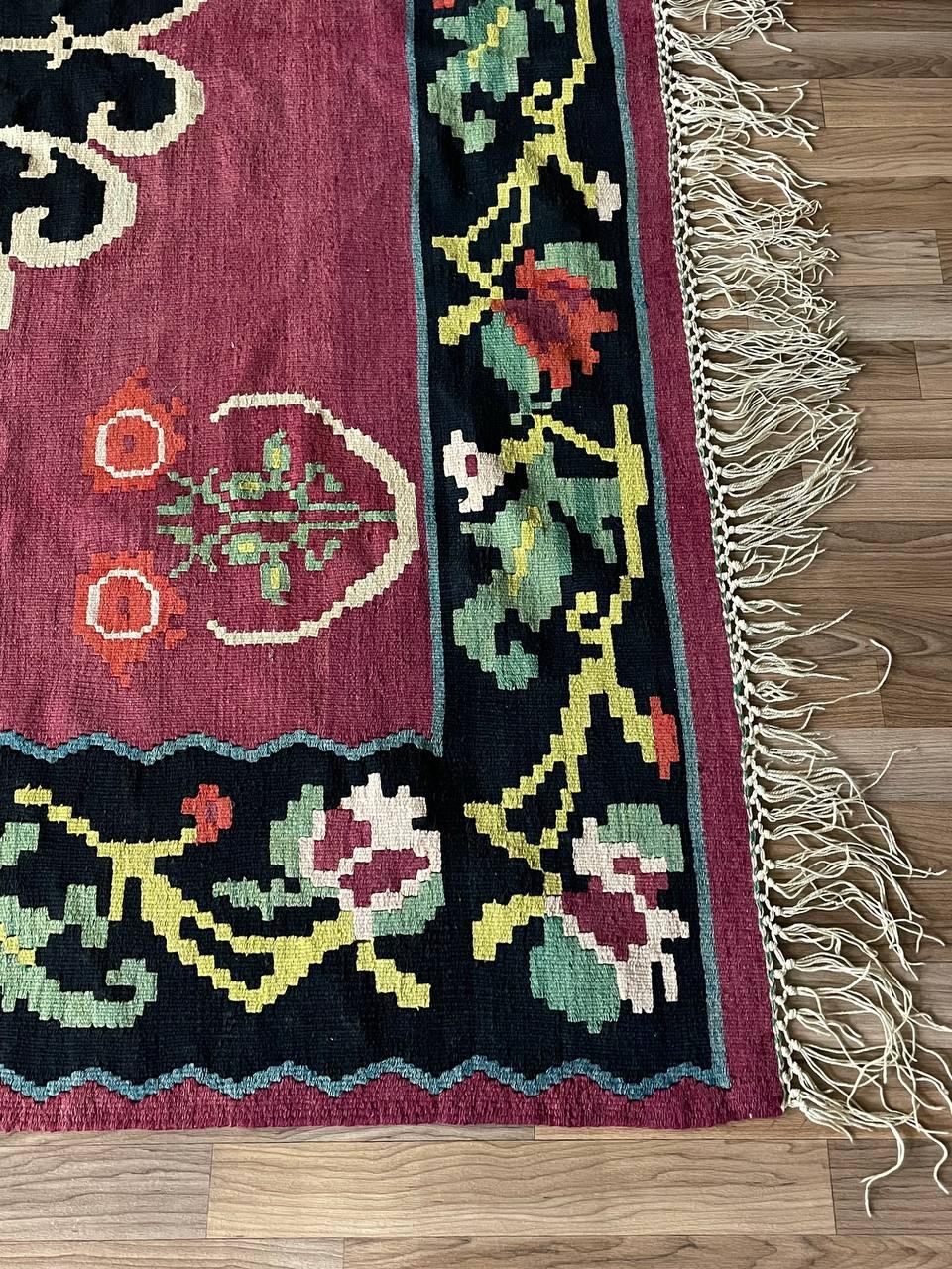 Großer orientalischer handgewebter Vintage-Kelim-Teppich aus Wolle im Angebot 3