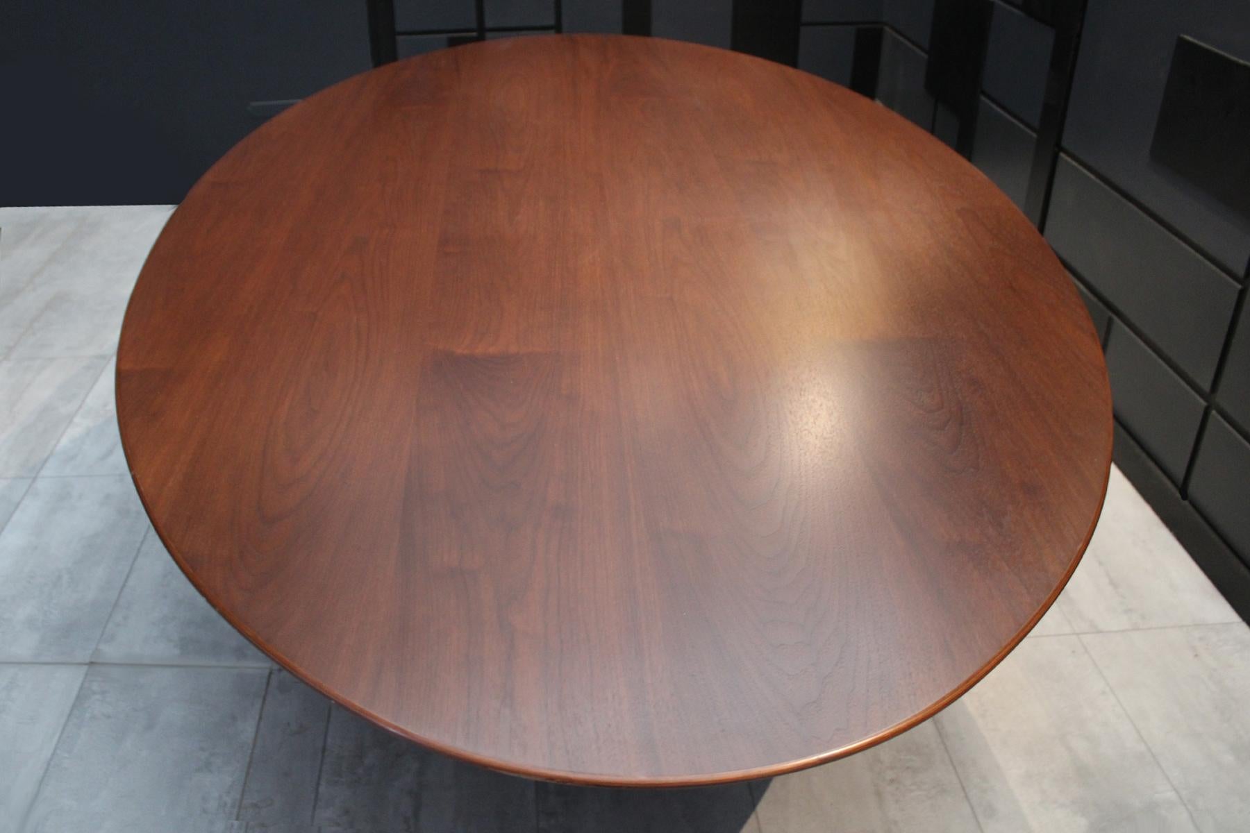 large oval tulip dining table