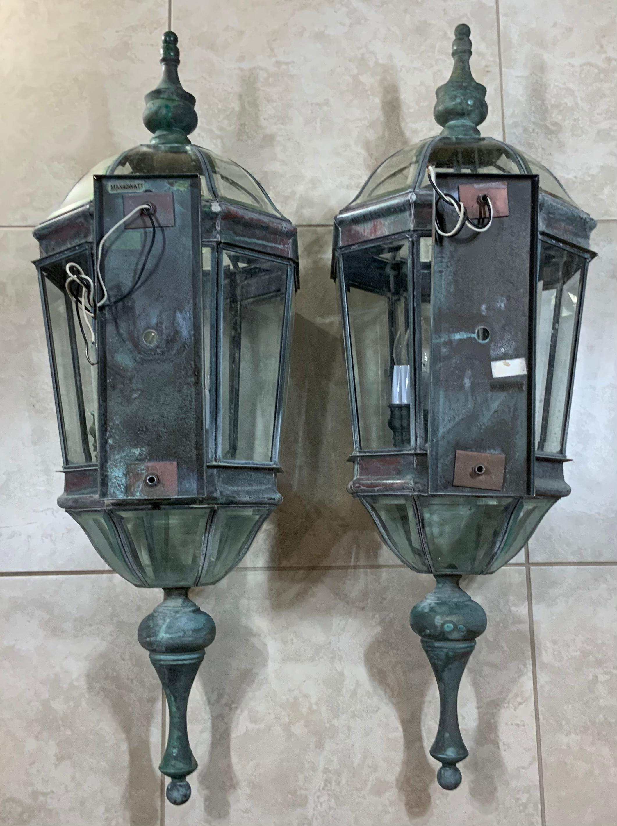 Large Vintage Pair of Handcrafted Wall-Mounted Brass Lantern 6