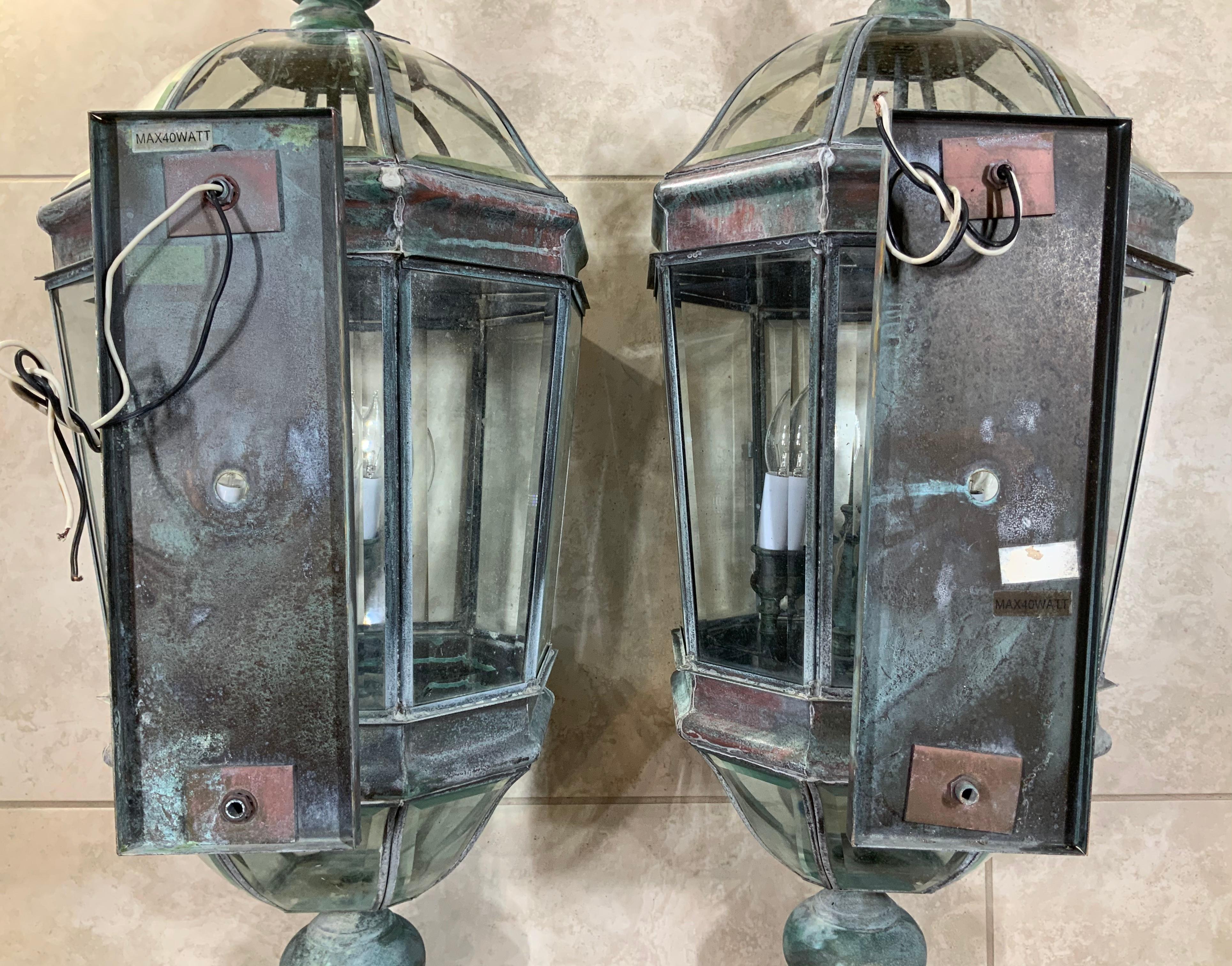 Large Vintage Pair of Handcrafted Wall-Mounted Brass Lantern 7
