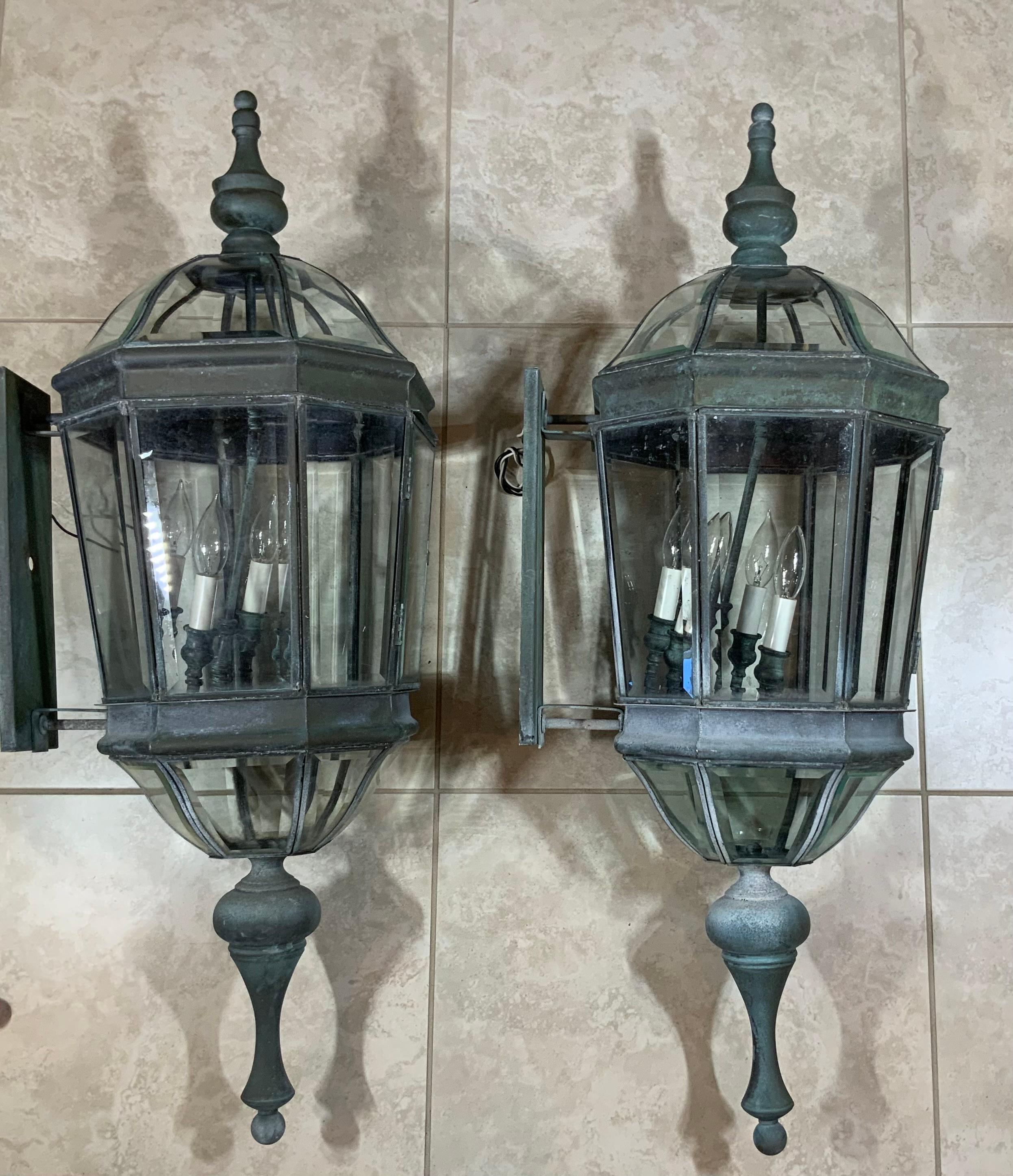 Large Vintage Pair of Handcrafted Wall-Mounted Brass Lantern 9