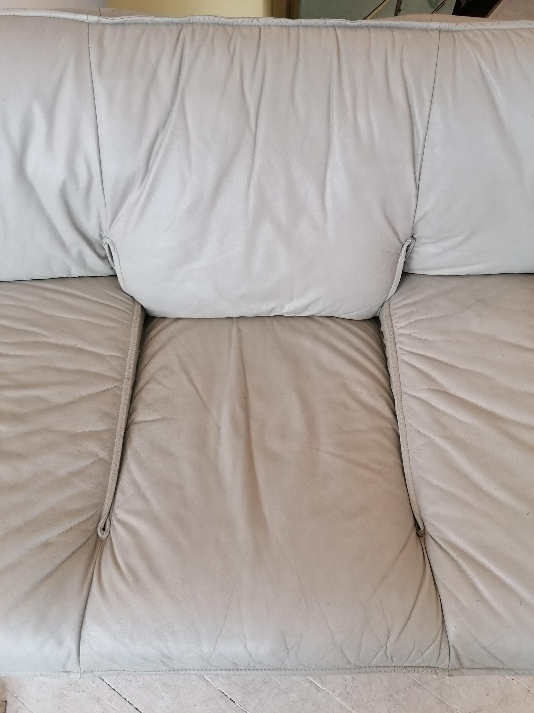 Large Vintage Pale Grey Leather Armchair by Nicoletti Salotti, Italy, 1980s 2