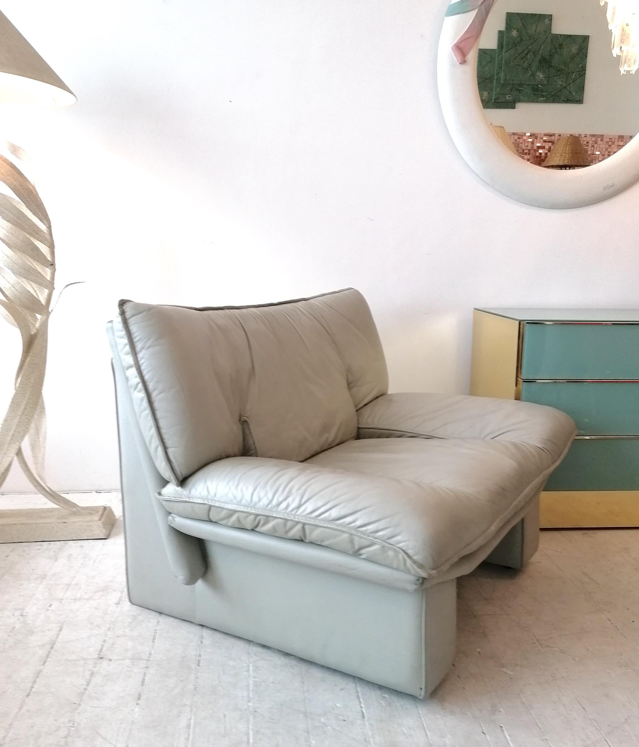 vintage nicoletti sofa