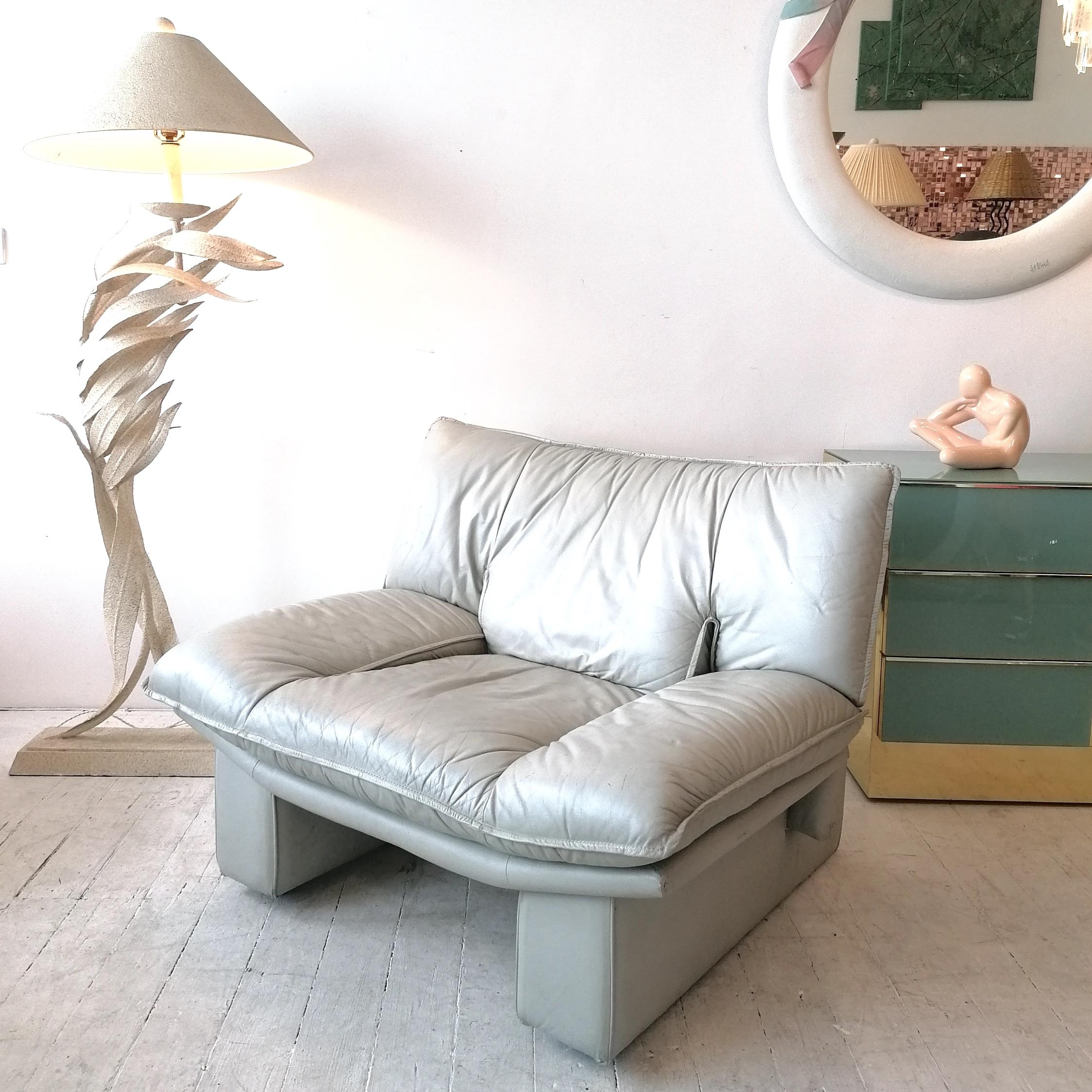 Italian Large Vintage Pale Grey Leather Armchair by Nicoletti Salotti, Italy, 1980s