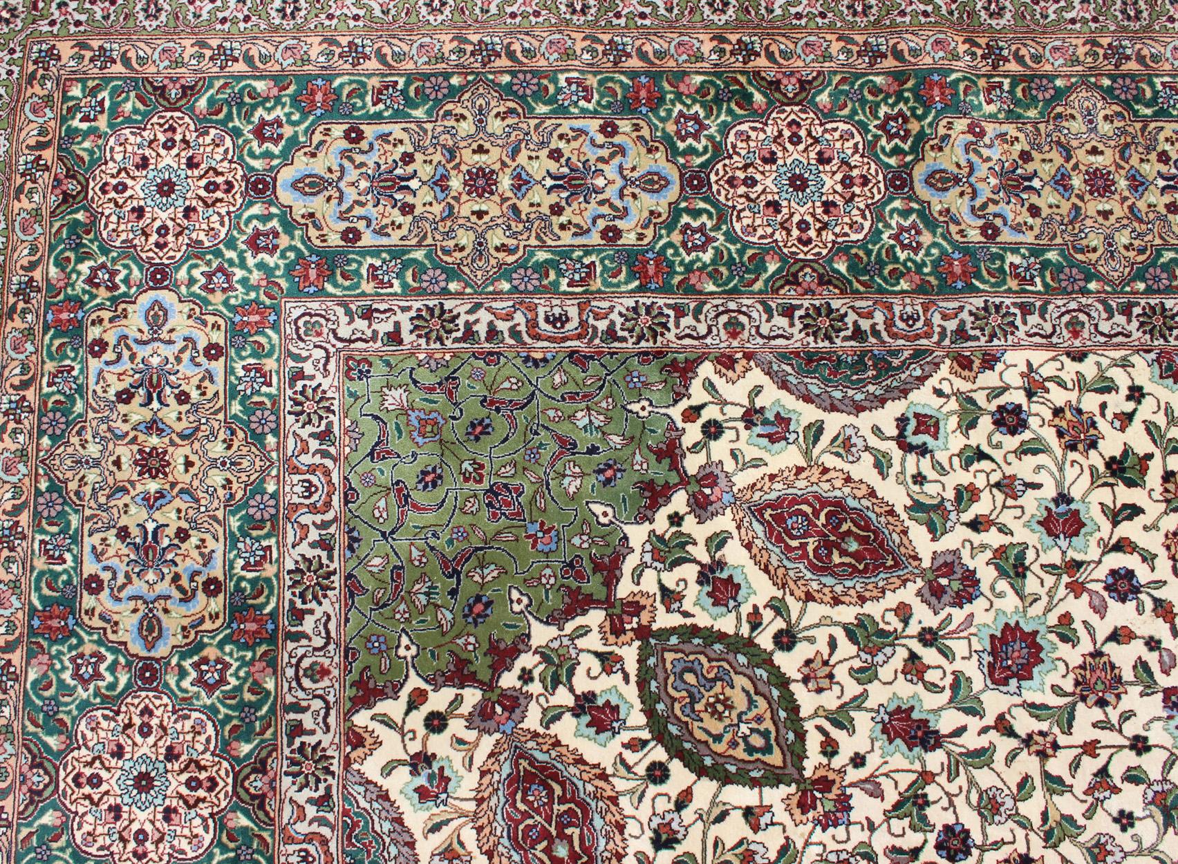 Large Vintage Persian Fine Tabriz Rug with Floral Medallion Design For Sale 12