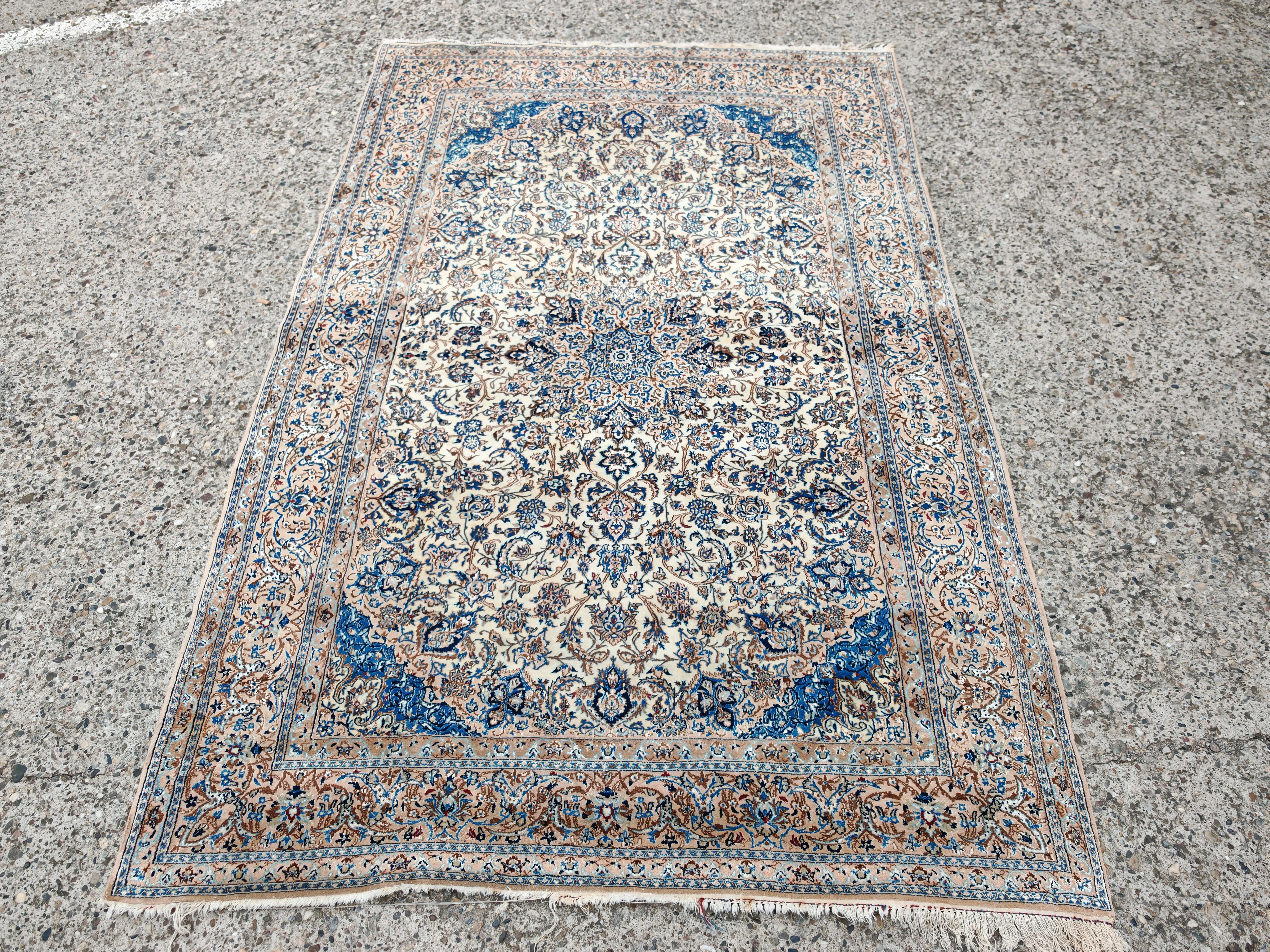 Metà XX secolo Large Vintage Persian Rug, Nain, wool with silk accent, hand-woven in the 1940s in vendita