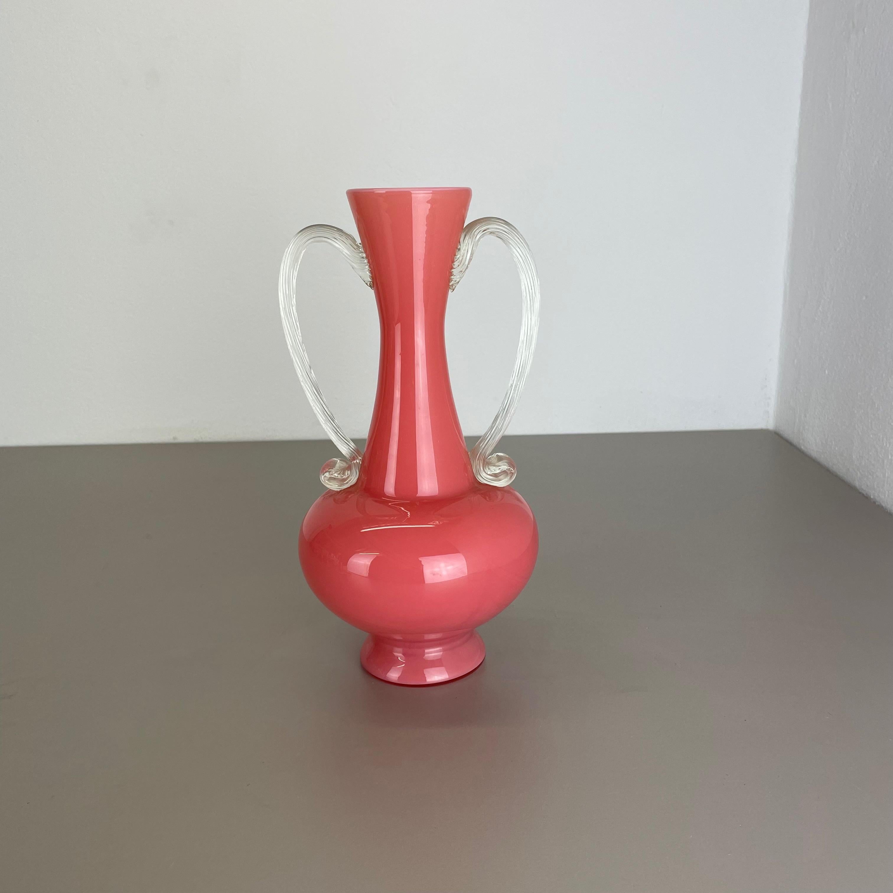 Article:

Pop Art vase


Producer:

Opaline Florence



Decade:

1970s




Original vintage 1970s Pop Art hand blown vase made in Italy by Opaline Florence. Made of high quality Italian opal glass.
Lovely 1970s Pop Art Abstract coloration in pink