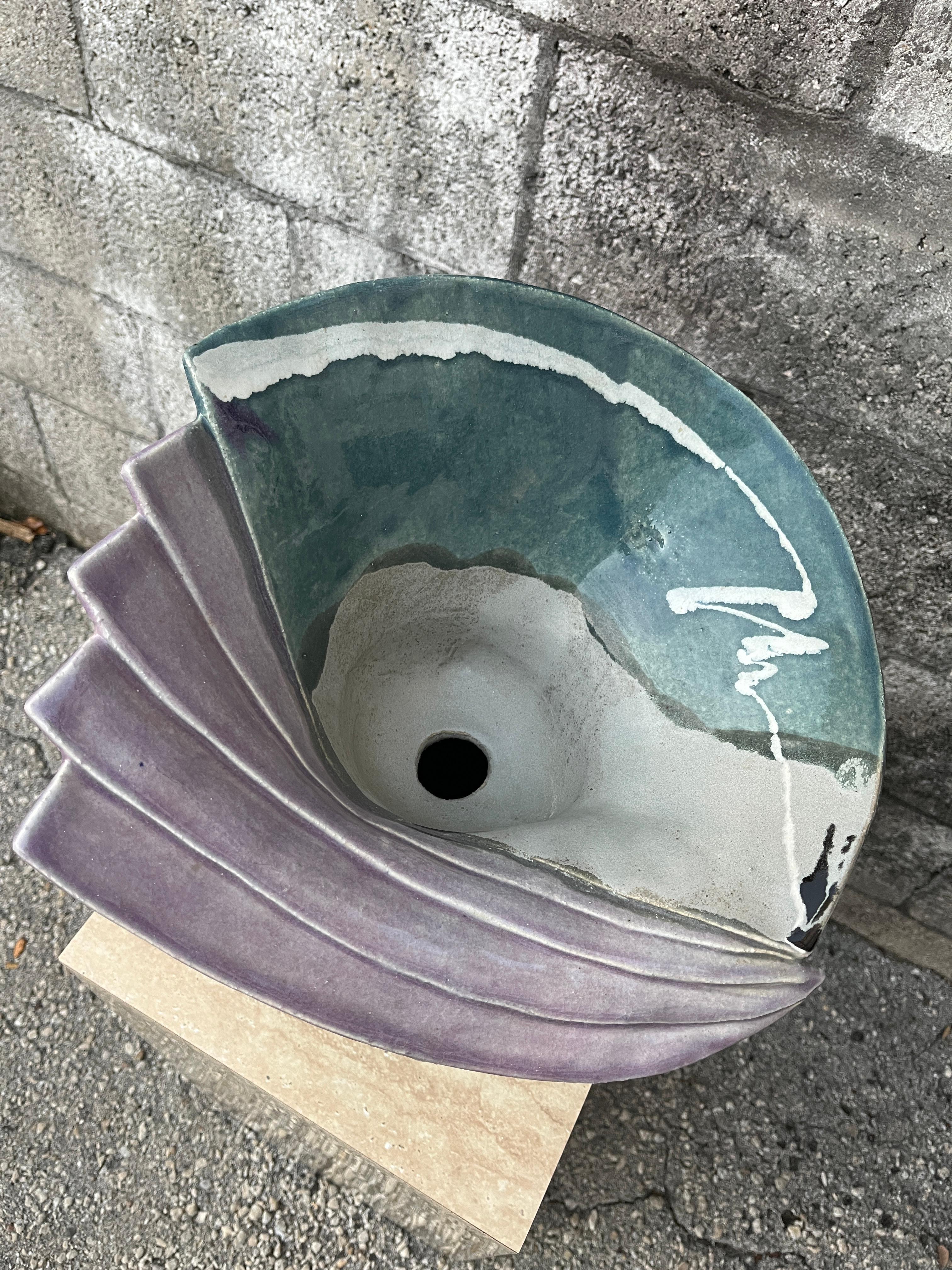 Grande vaso post-moderno a due pezzi di Studio Pottery. Circa anni '80 in vendita 1