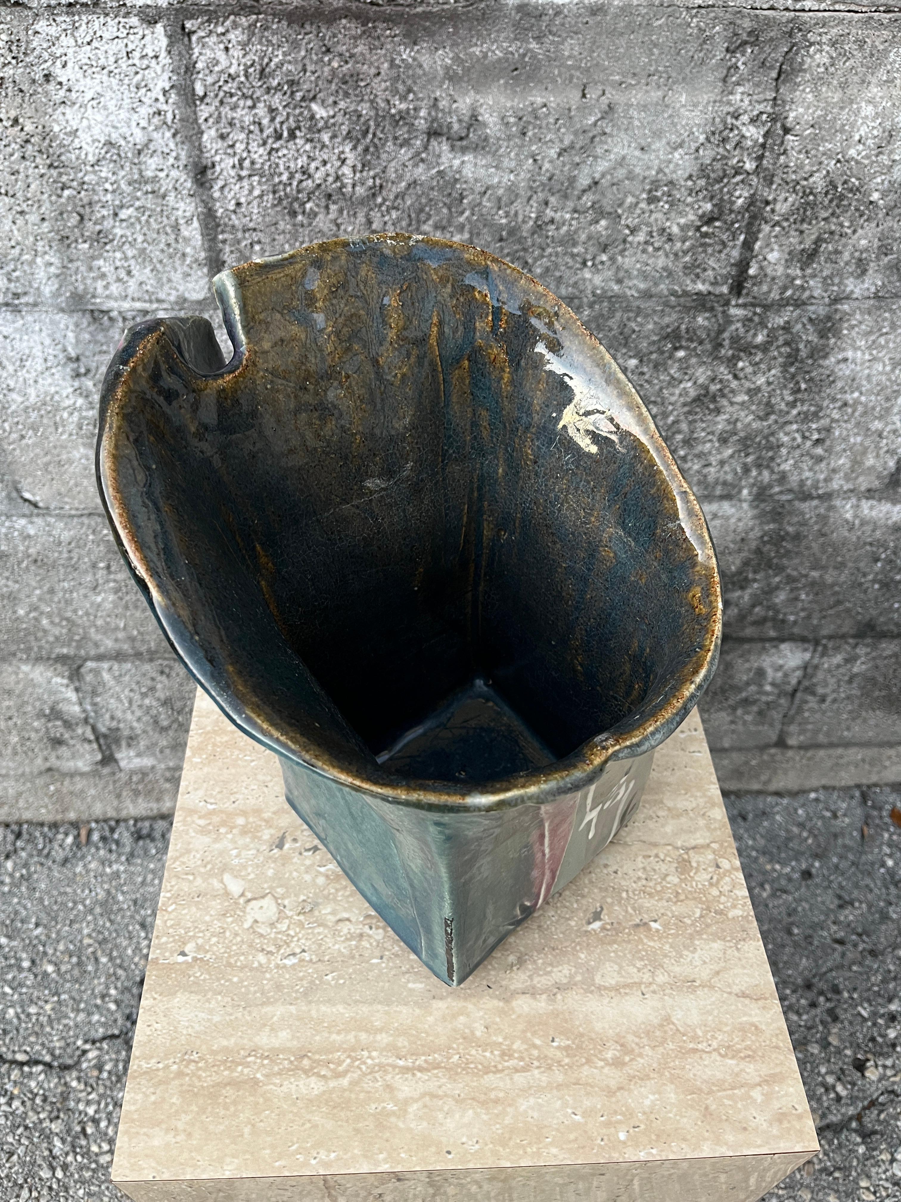 Grande vaso post-moderno a due pezzi di Studio Pottery. Circa anni '80 in vendita 2