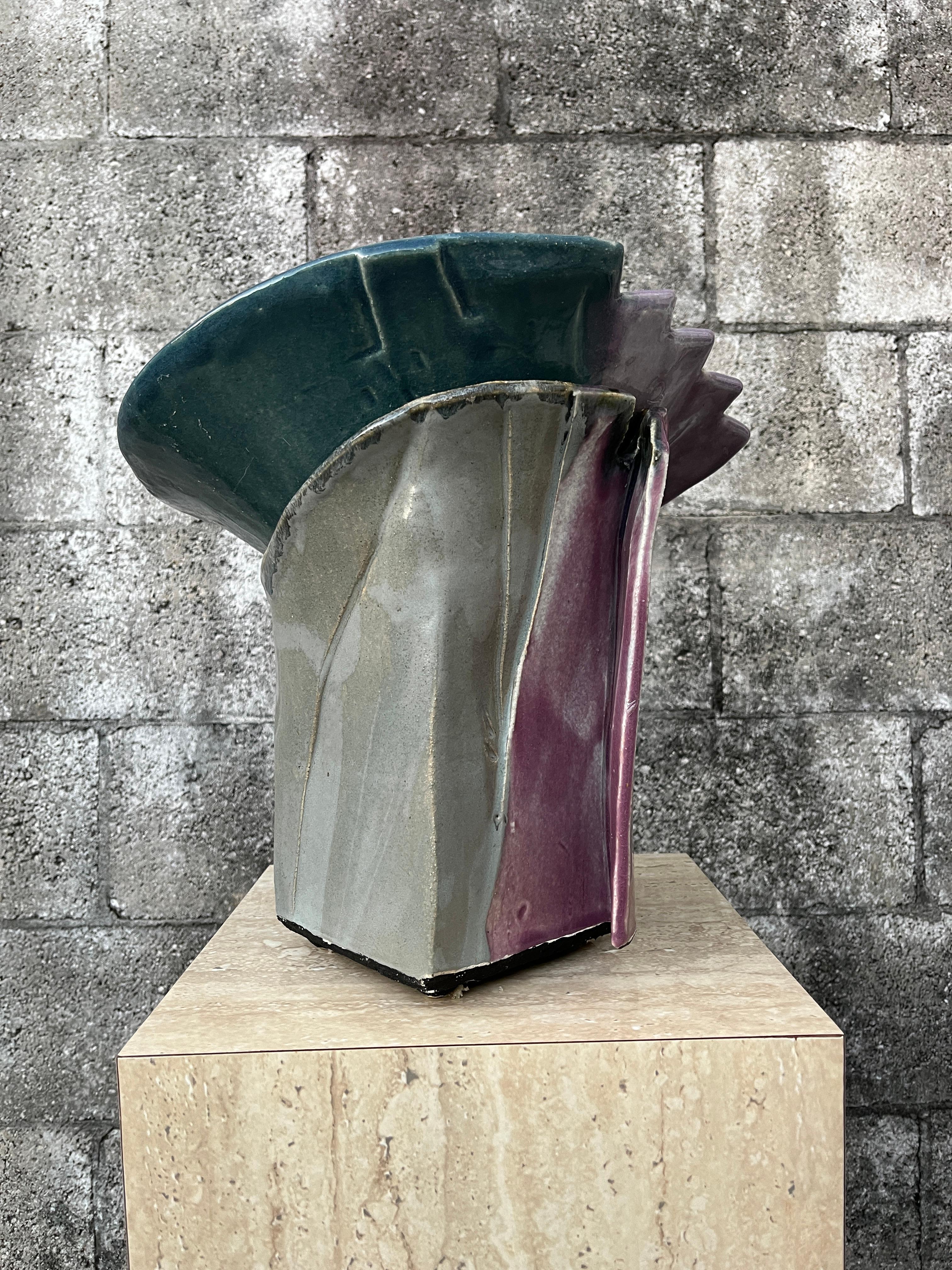 Fatto a mano Grande vaso post-moderno a due pezzi di Studio Pottery. Circa anni '80 in vendita