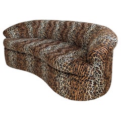 Großes postmodernes Vintage-Sofa mit geschwungenem Leopardenmuster, USA 1980er Jahre