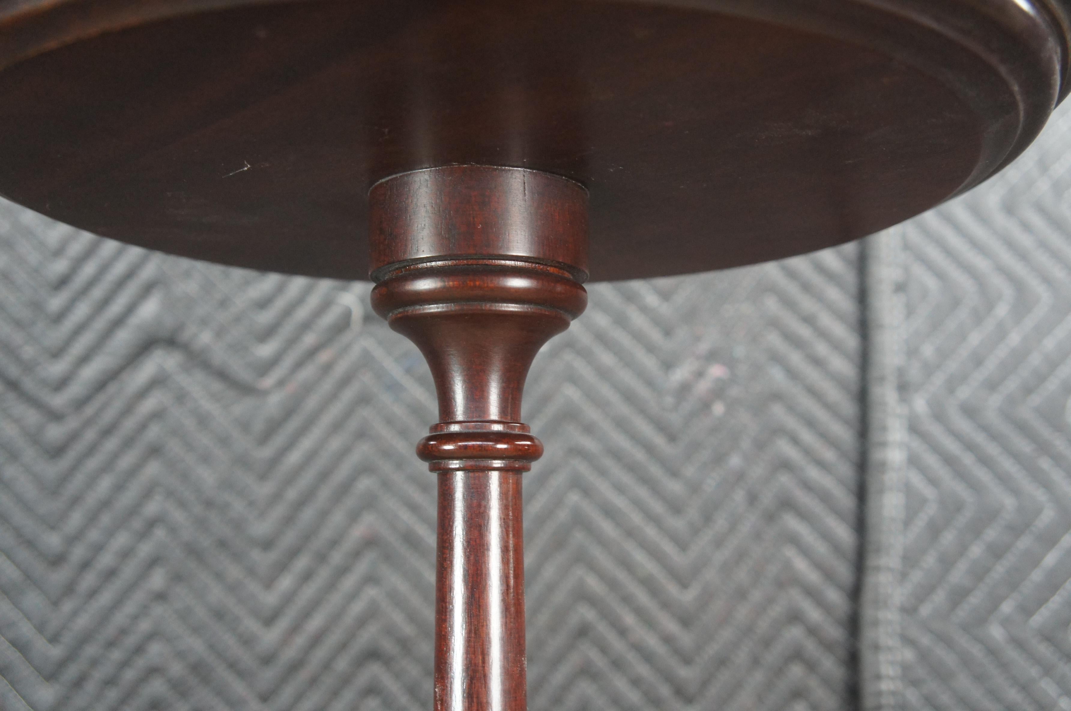 Grande candeliere vintage in stile Queen Anne in mogano massiccio (a) Gallery in vendita 3