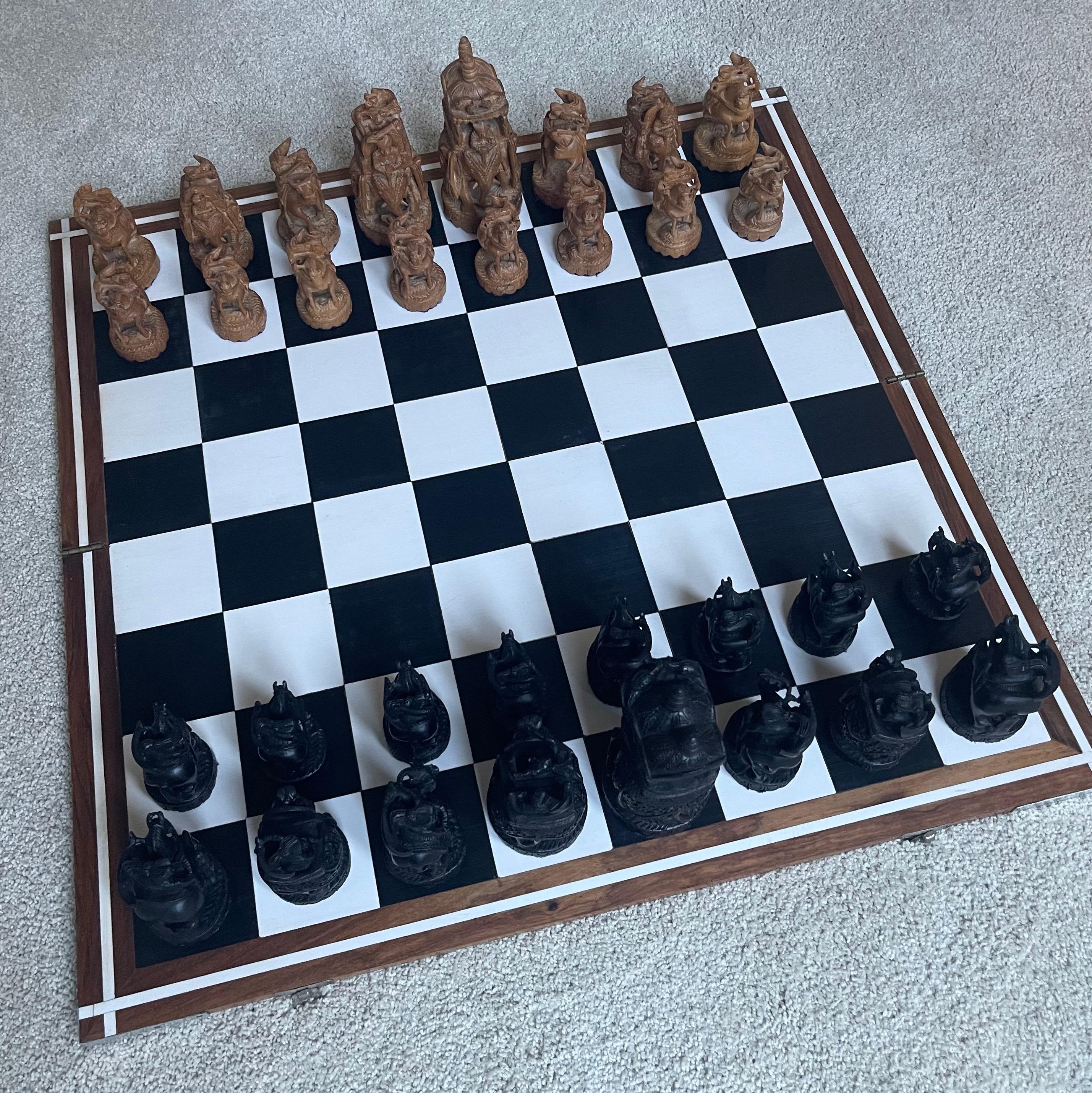 Large Vintage Rajasthani / Indian Chess Set with Board For Sale 12