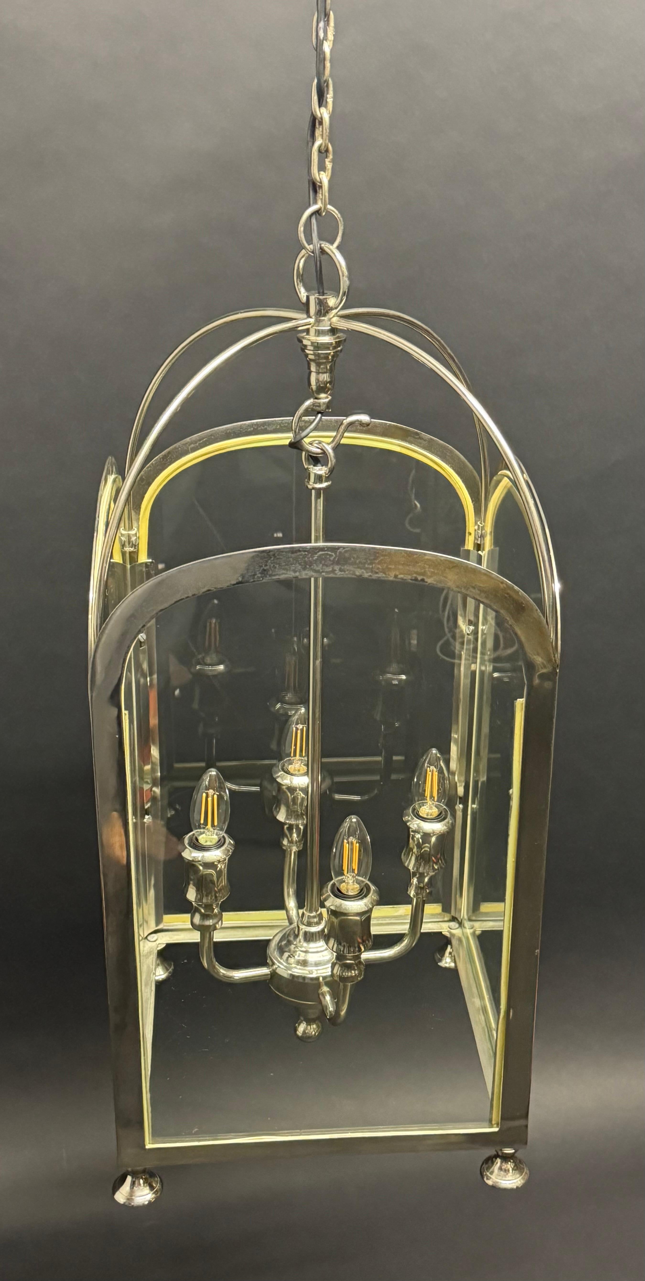 Mid-Century Modern Grand lustre à lanterne en verre de style Vintage Regency, vers les années 1970 en vente