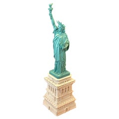 Gran escultura vintage de resina Estatua de la Libertad de Goldleaf Corporation