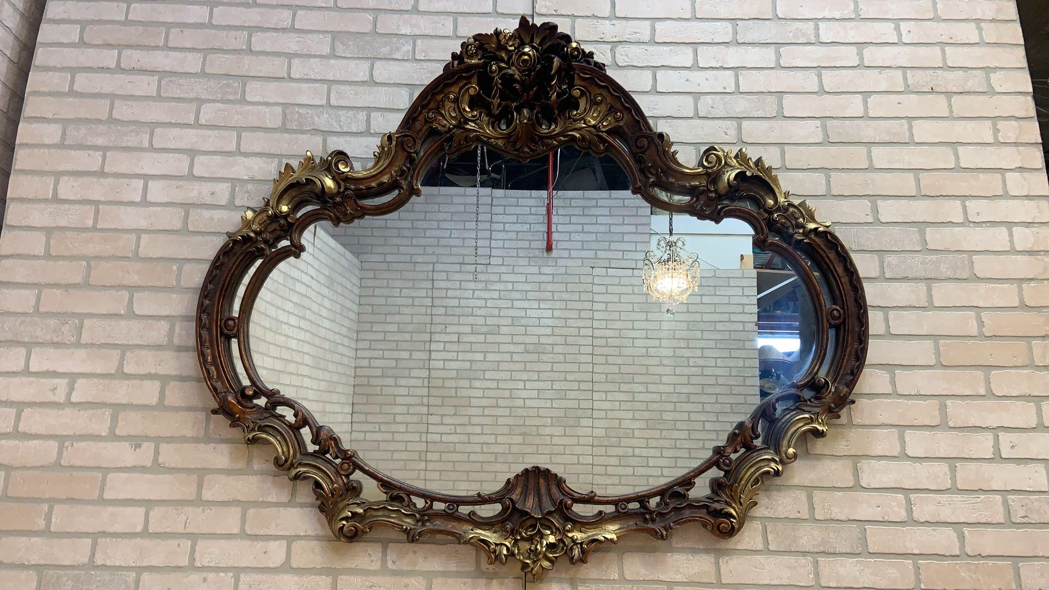Plâtre Vintage Rococo Revival Style Wall Mirror en vente