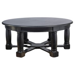Gran mesa redonda vintage de madera pintada de negro