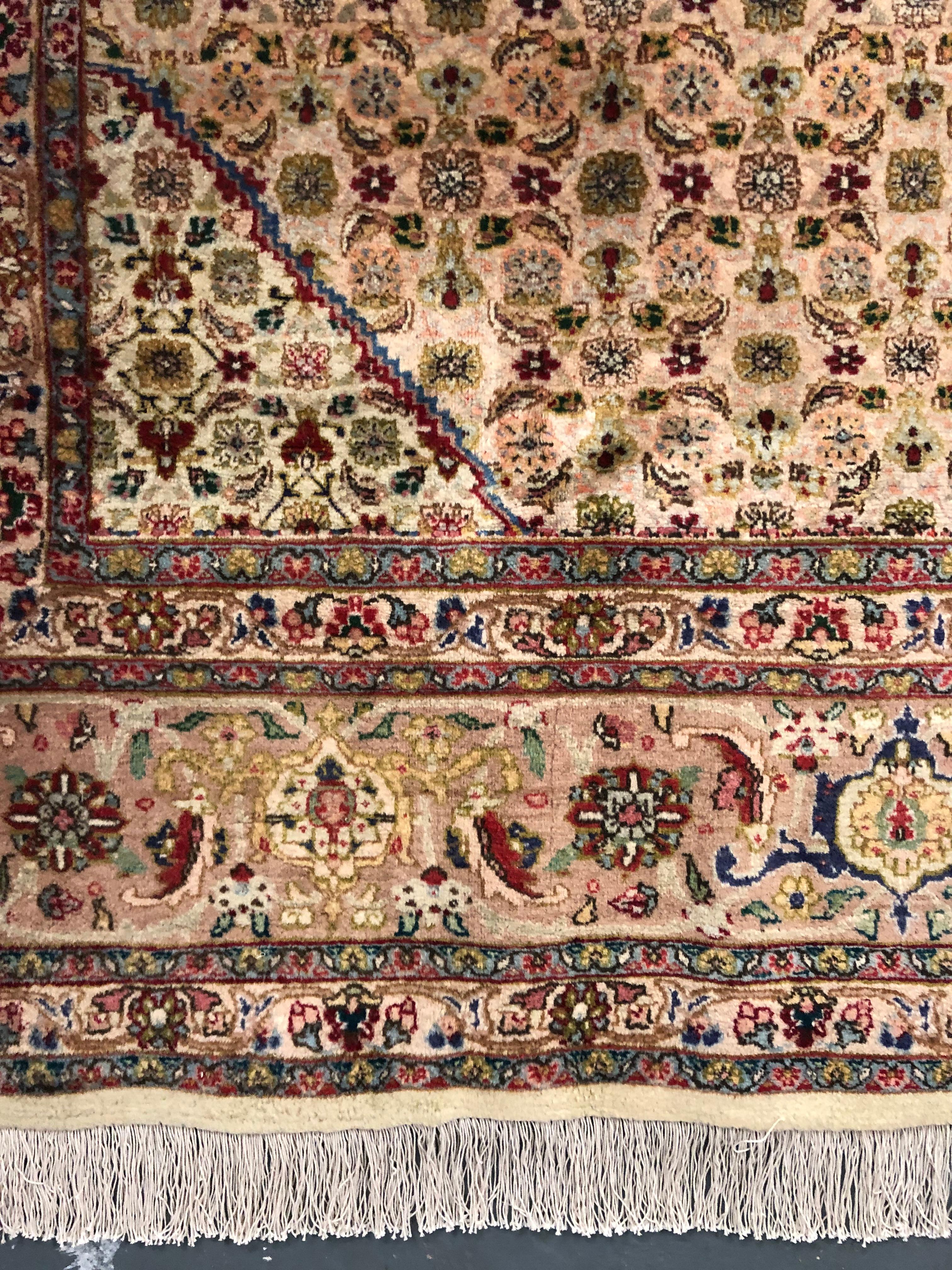 Grande tappeto d'epoca Tappeto orientale tessuto a mano Beige Greene & Greene Tappeto per il soggiorno in vendita 2