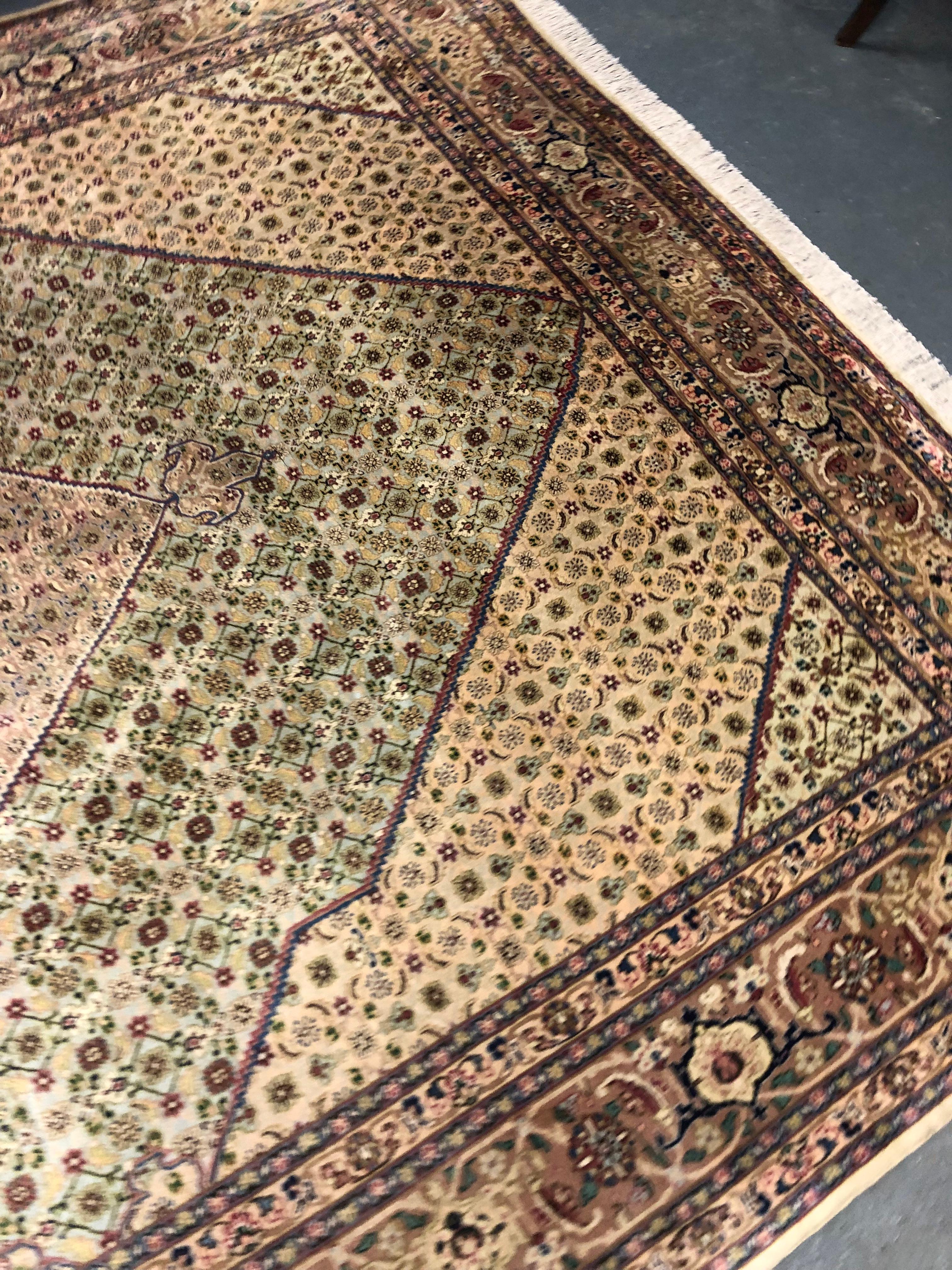 Persiano Grande tappeto d'epoca Tappeto orientale tessuto a mano Beige Greene & Greene Tappeto per il soggiorno in vendita