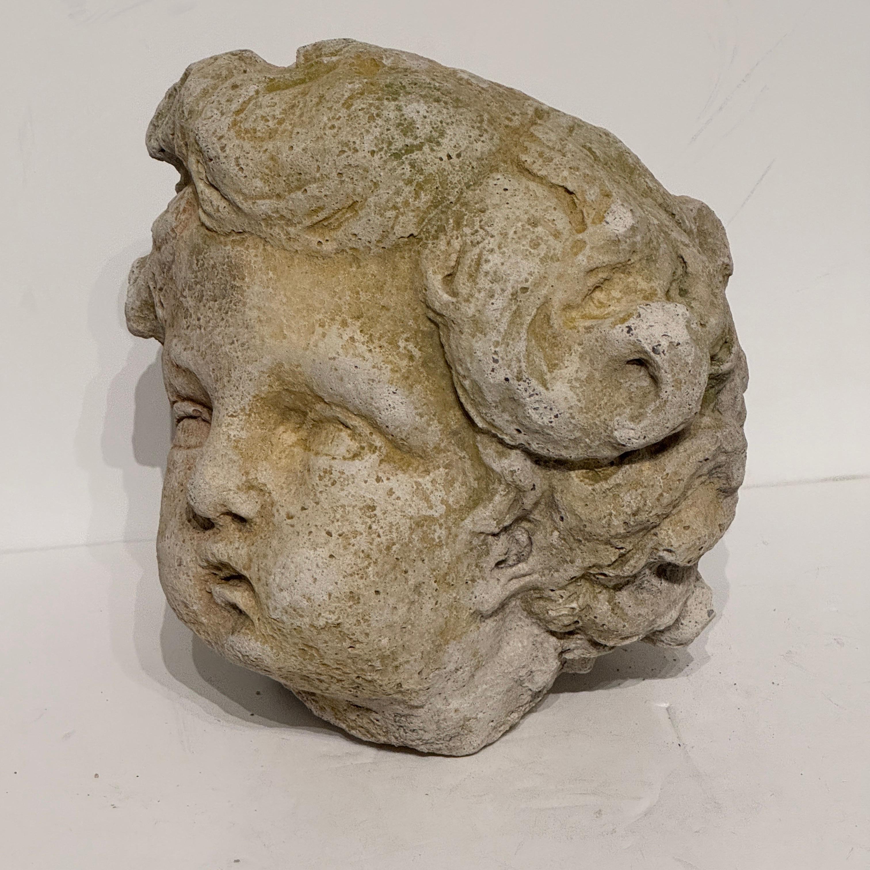 Grande scultura in pietra arenaria d'epoca raffigurante un bambino, Italia, 18° secolo ca. in vendita 3