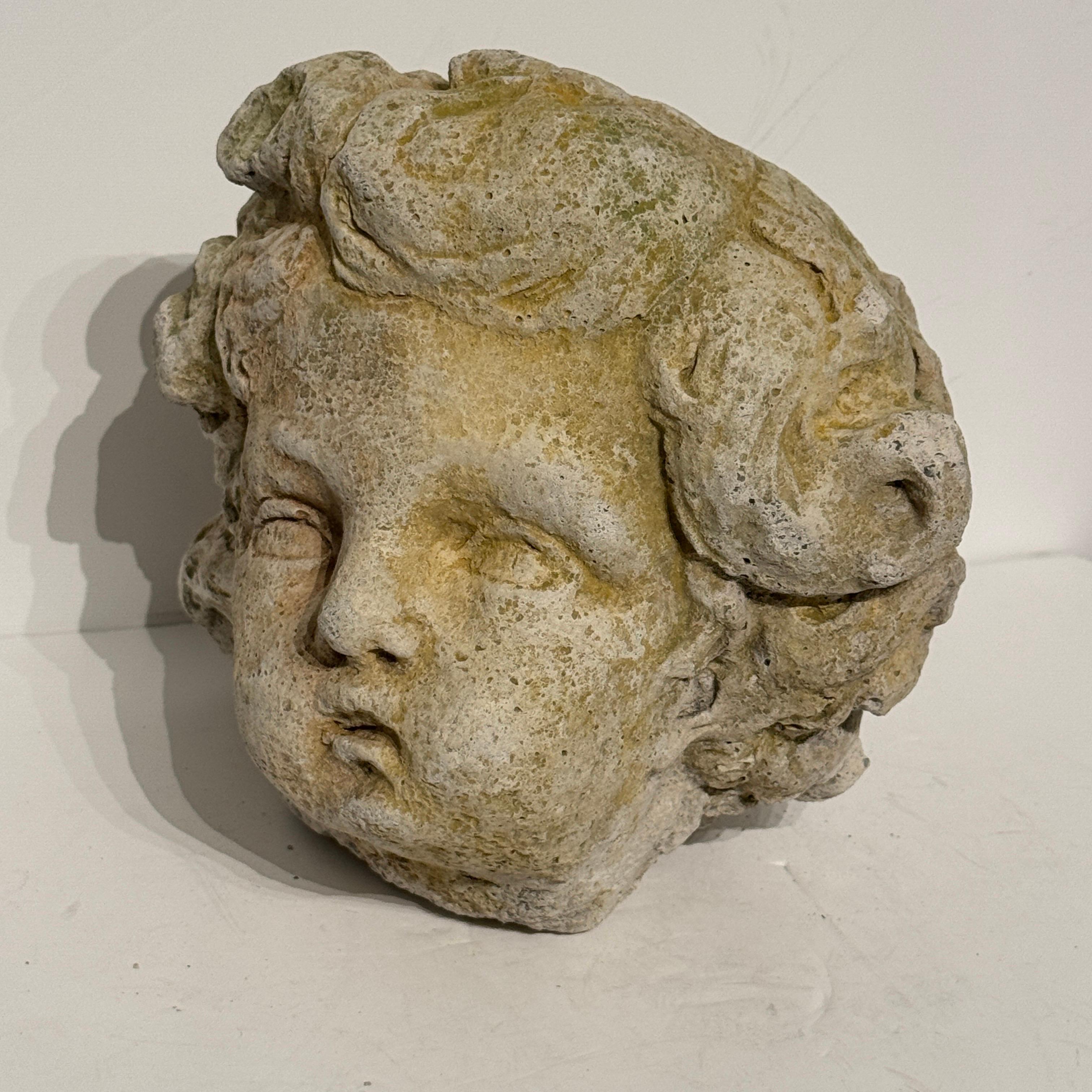 Grande scultura in pietra arenaria d'epoca raffigurante un bambino, Italia, 18° secolo ca. in vendita 7