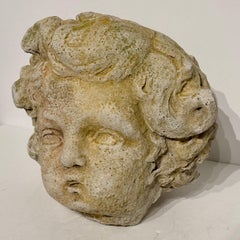 Grande scultura in pietra arenaria d'epoca raffigurante un bambino, Italia, 18° secolo ca.