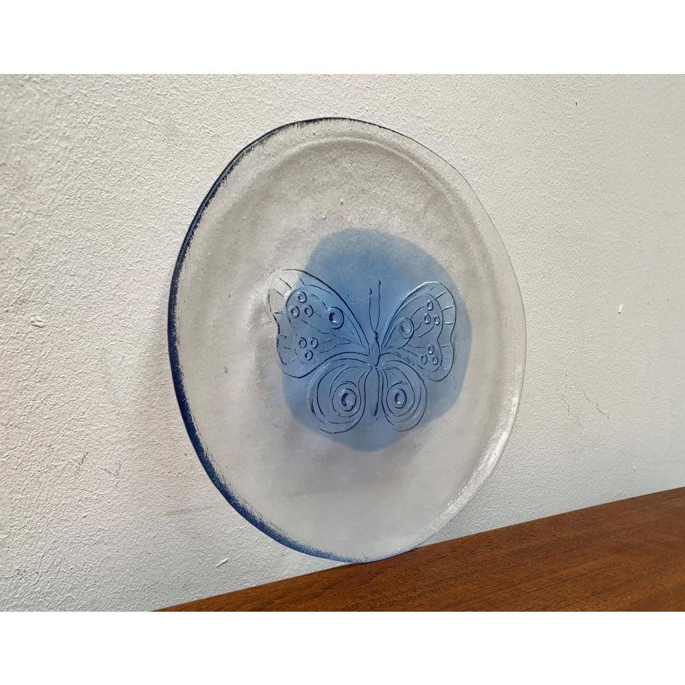 Large Vintage Scandinavian Glass Plate with Butterfly Design, 1970s In Excellent Condition For Sale In Hamburg, DE