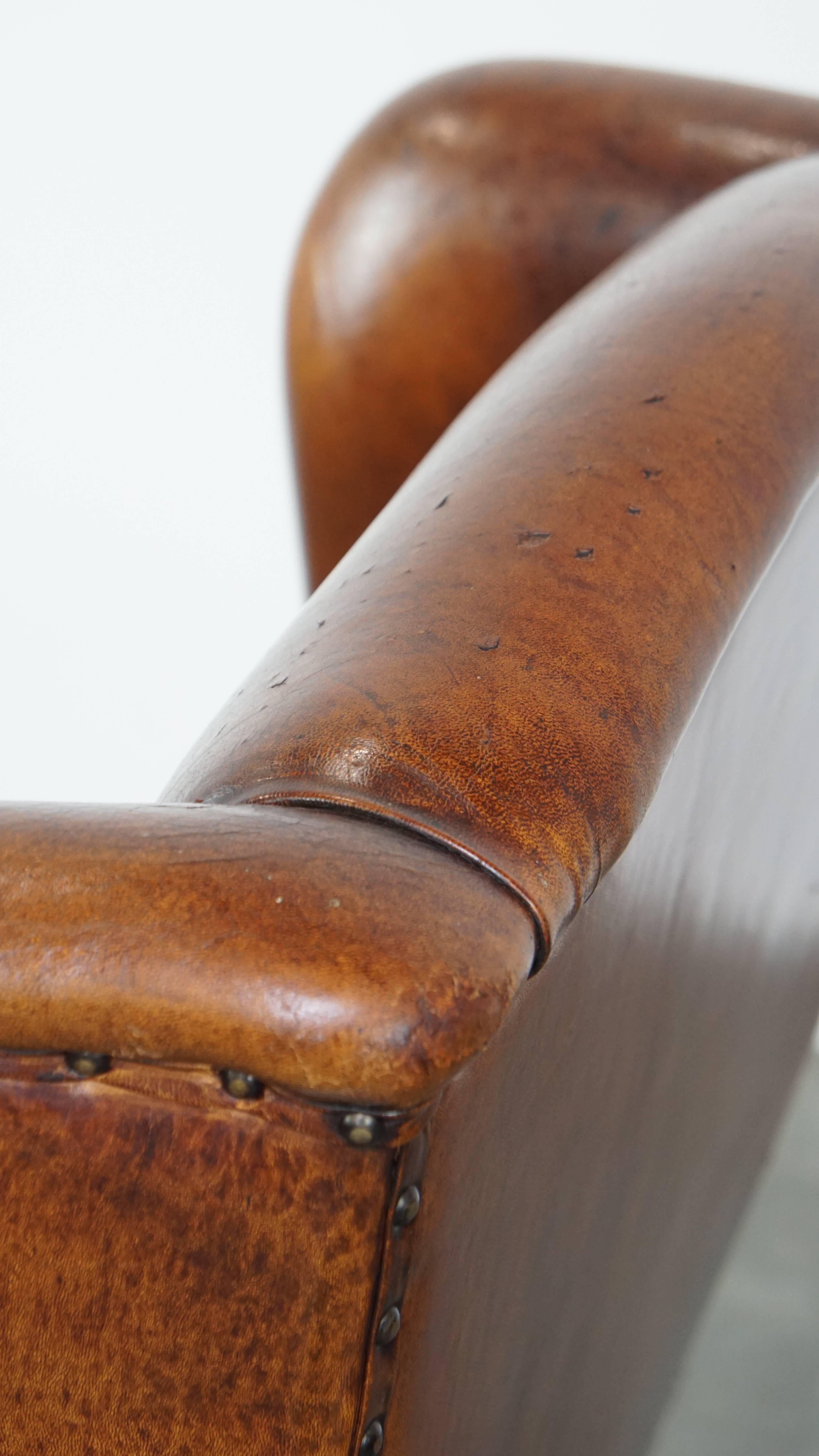 Grande sedia Wingback in pelle di pecora d'epoca in vendita 8