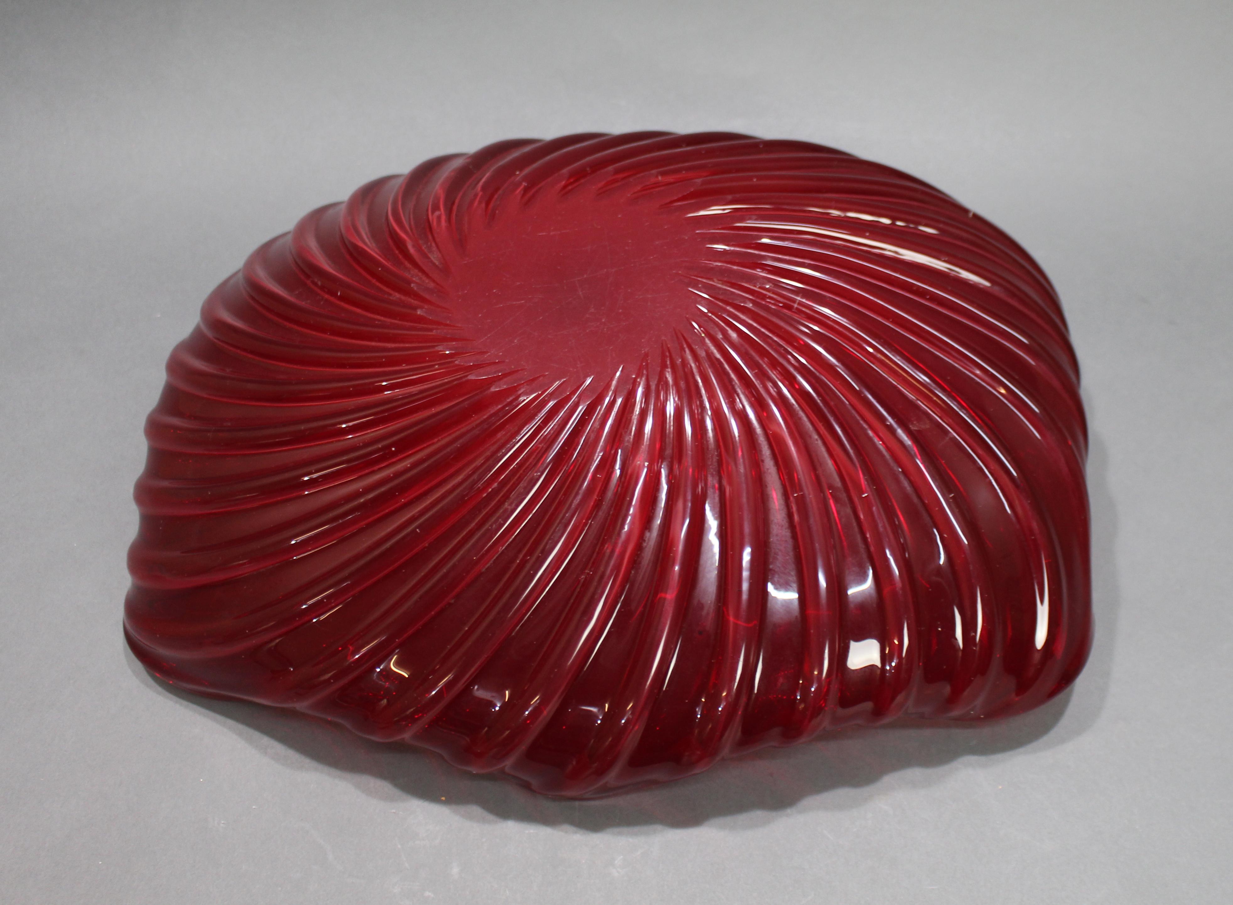 Large Vintage Shell Form Murano Glass Bowl In Good Condition In Worcester, GB
