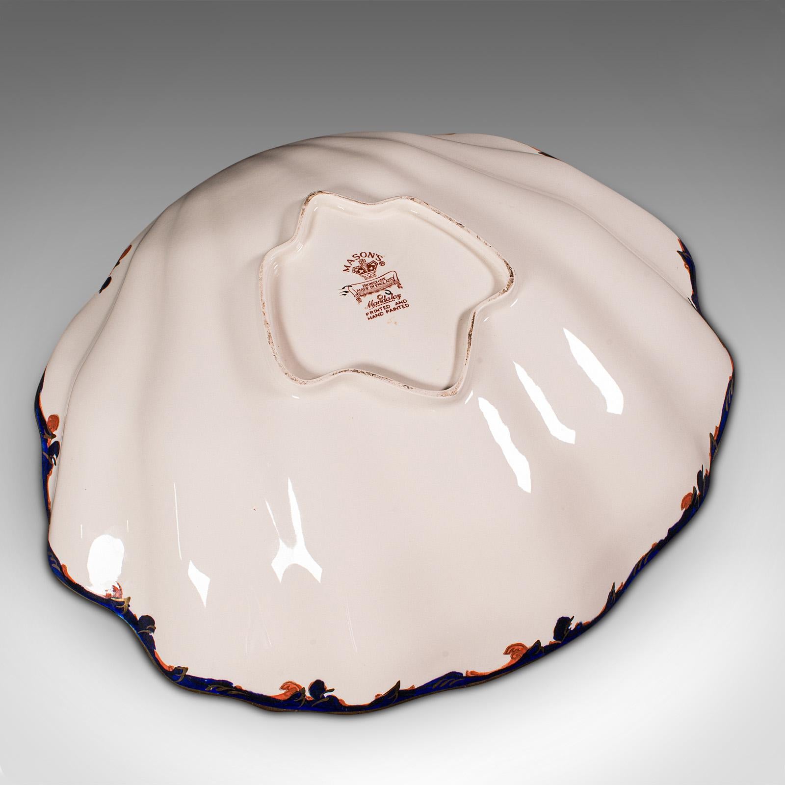 Large Vintage Shell Shaped Fruit Bowl, English Ceramic, Decorative, Serving Dish For Sale 3
