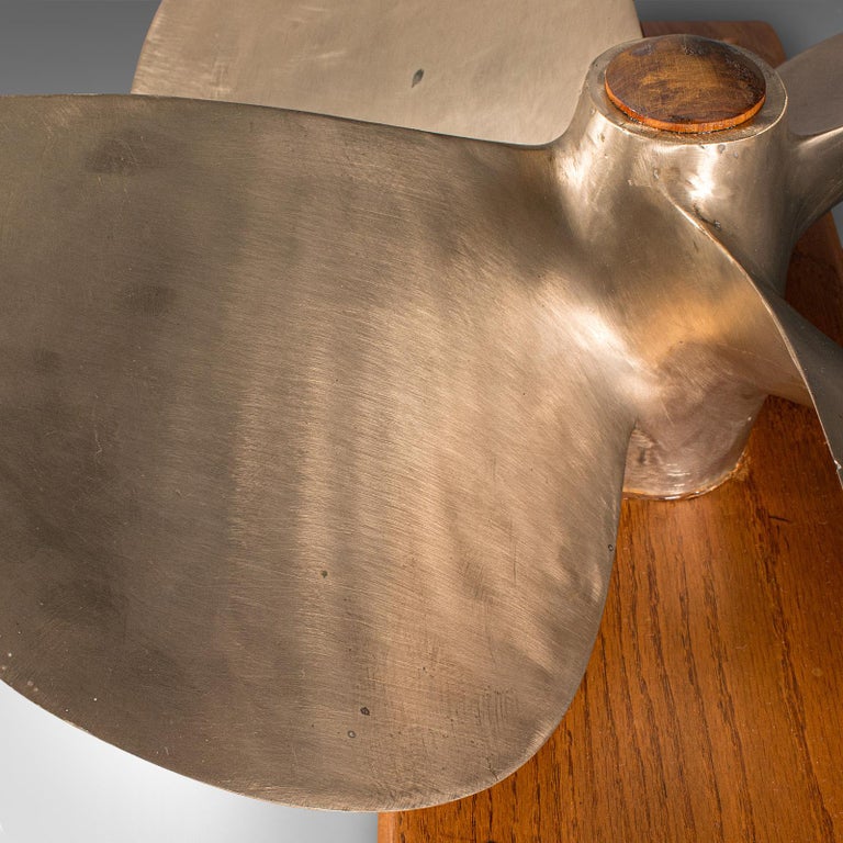 Hélice De Bateau En Bronze Sur Socle Chêne – Déco Murale Ou Sur Meuble