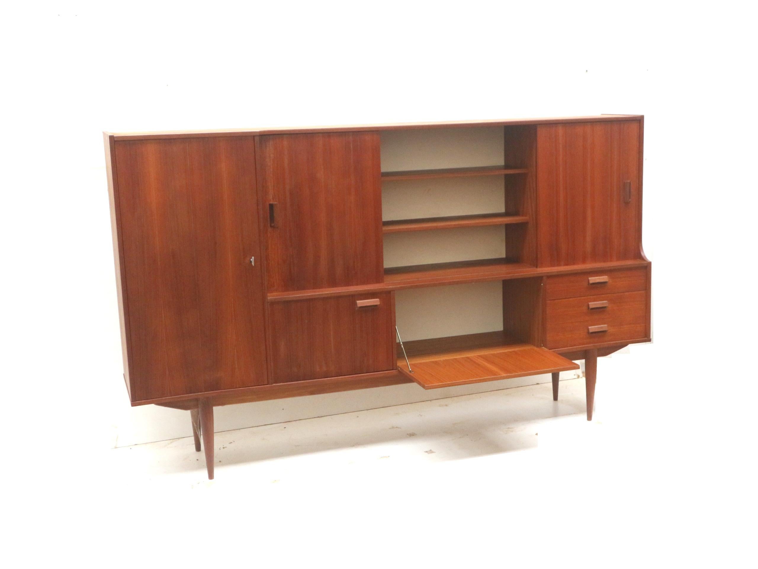Large vintage sideboard / highboard / wall unit made in the 60s 6