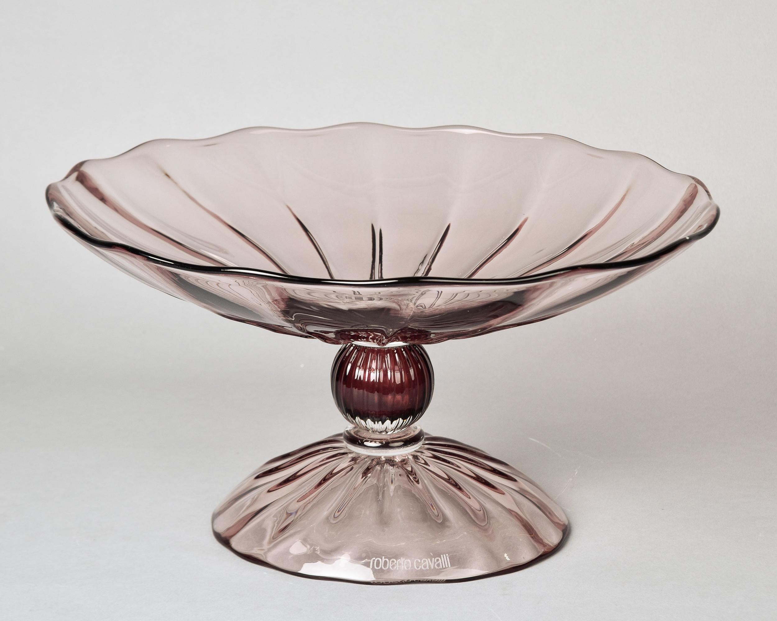 Large Vintage Signed Roberto Cavalli Pale Amethyst Glass Tazza or Pedestal Bowl In Excellent Condition For Sale In Troy, MI