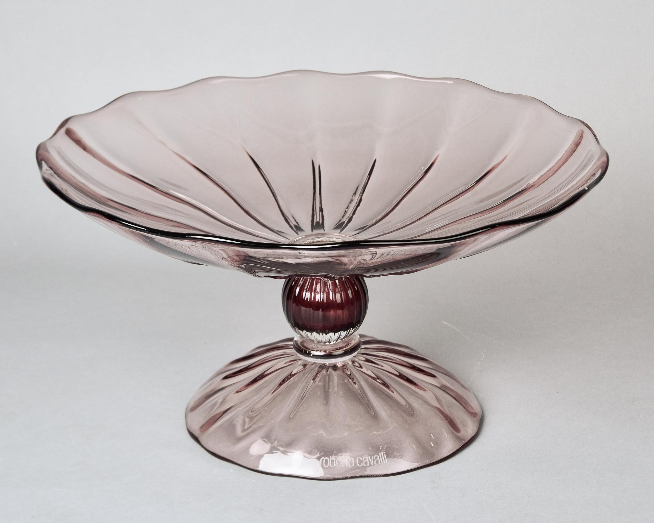 XXI secolo e contemporaneo Grande Tazza o ciotola con piedistallo in vetro ametista pallido vintage firmata Roberto Cavalli