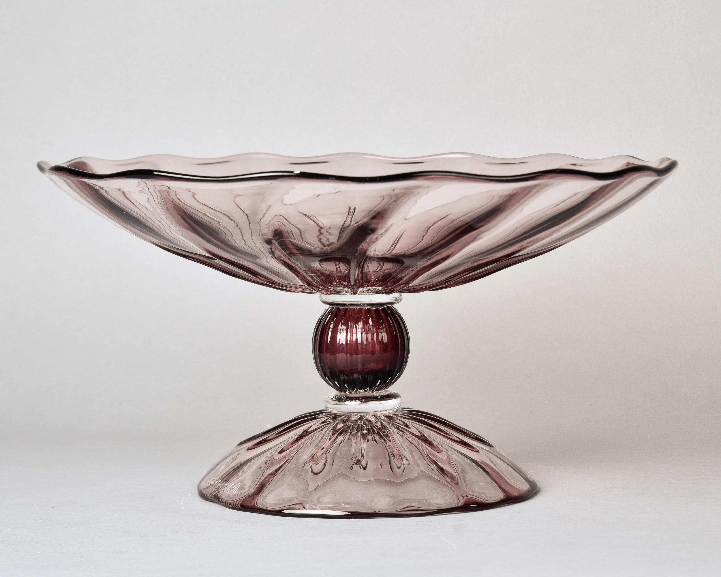 Vetro di Murano Grande Tazza o ciotola con piedistallo in vetro ametista pallido vintage firmata Roberto Cavalli