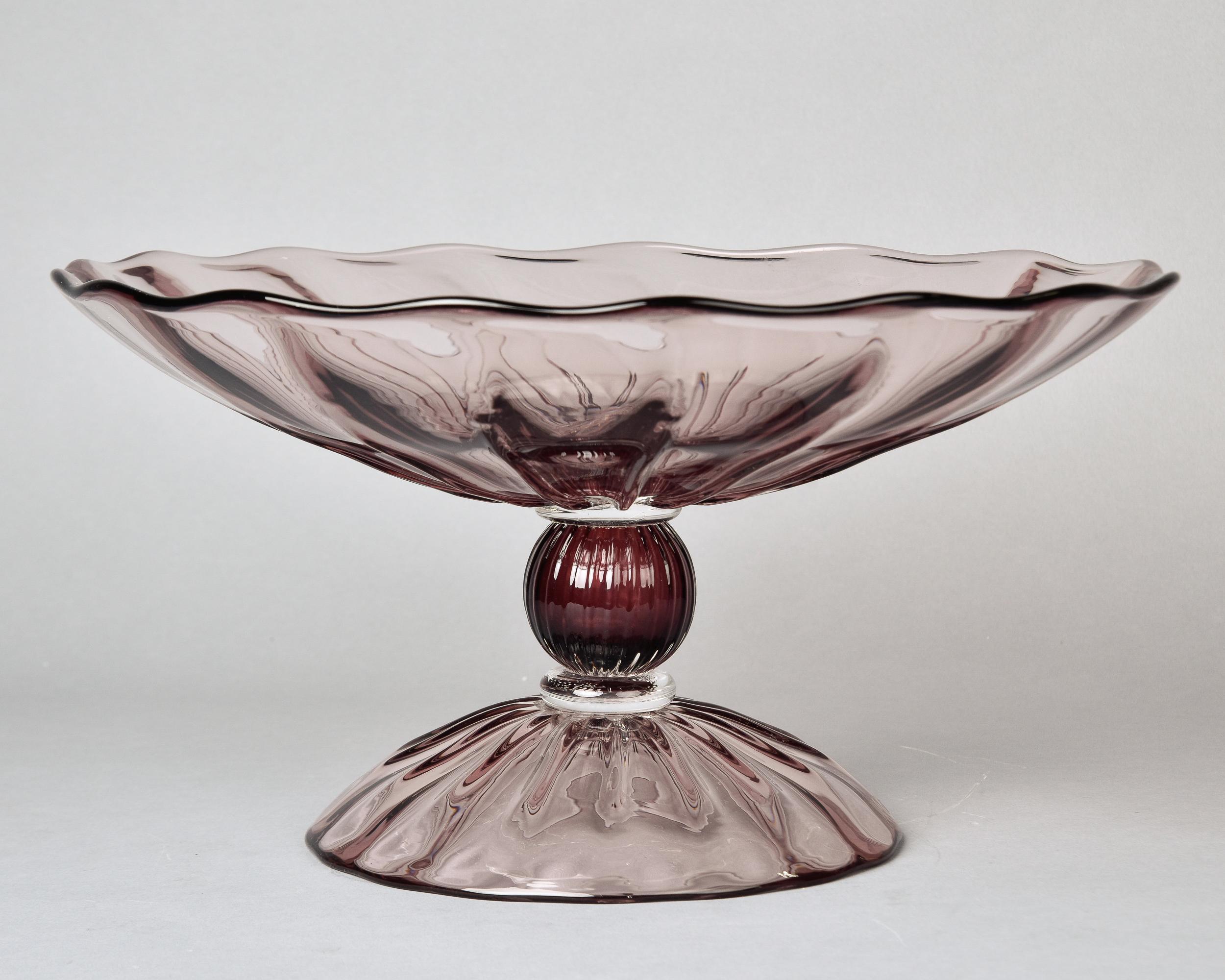 Grande Tazza o ciotola con piedistallo in vetro ametista pallido vintage firmata Roberto Cavalli 3