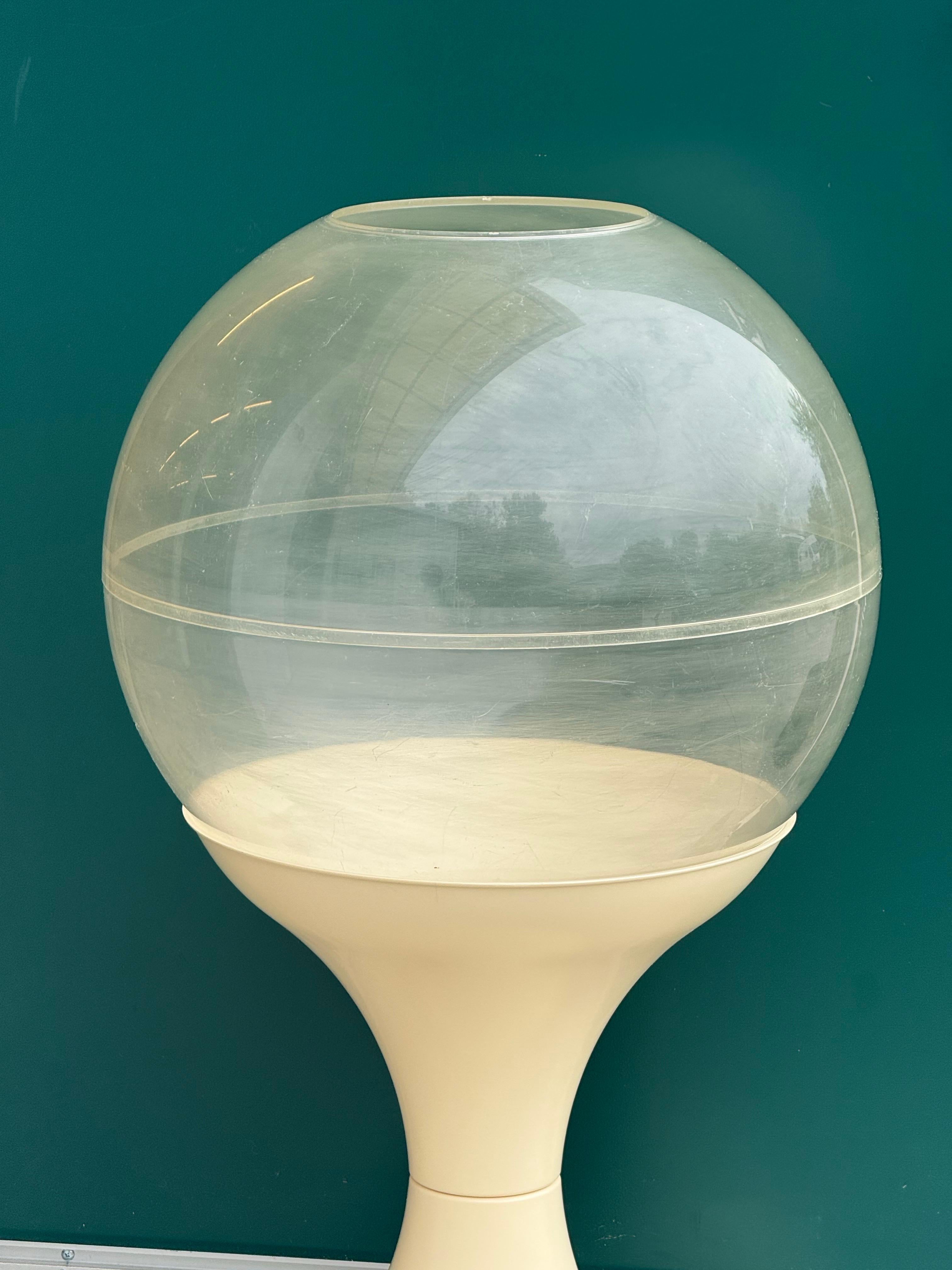 Großes Vintage A Space Age Terrarium (Ende des 20. Jahrhunderts) im Angebot